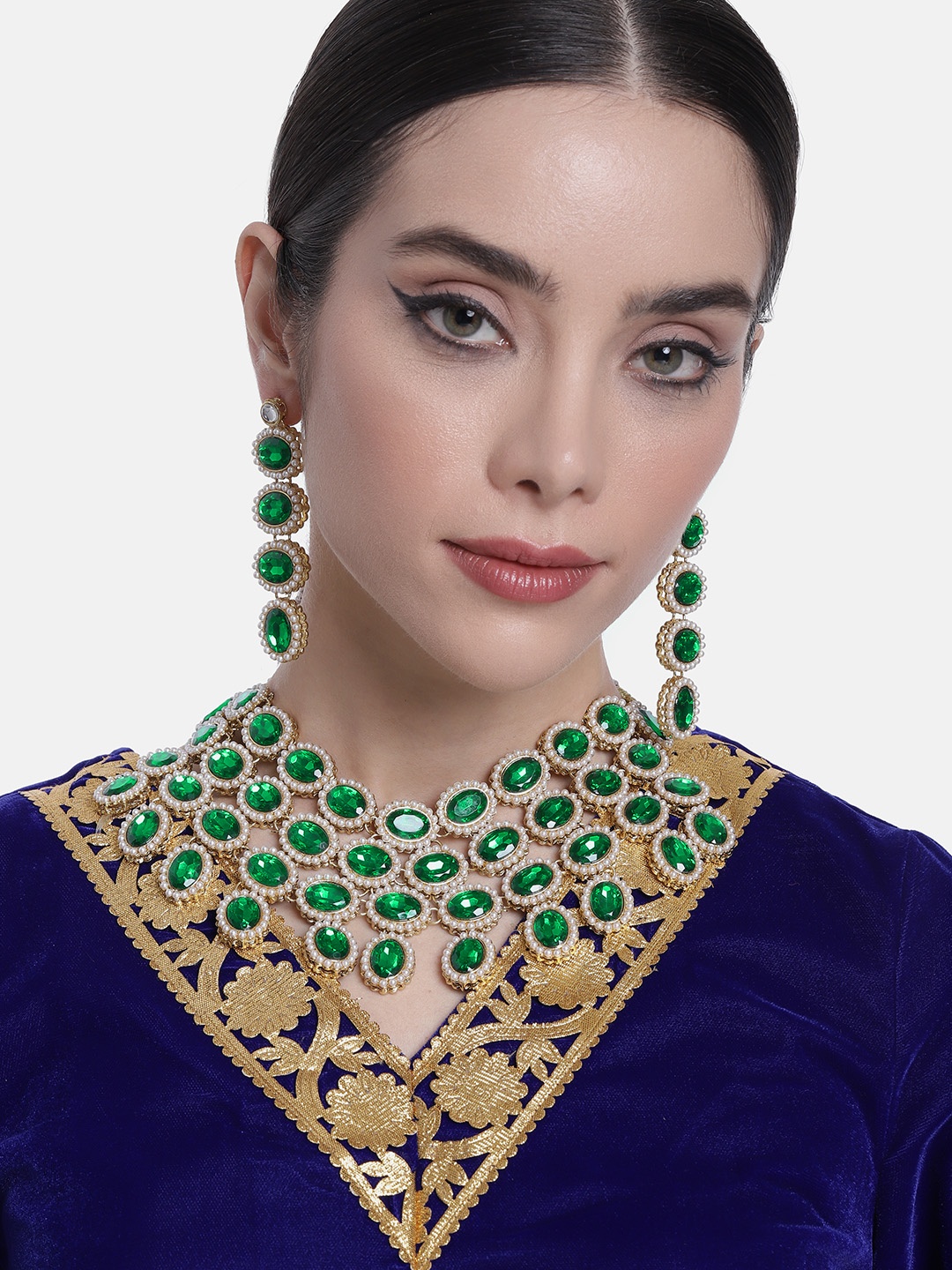 

Peora Gold-Plated Kundan-Studded Jewellery Set, Green