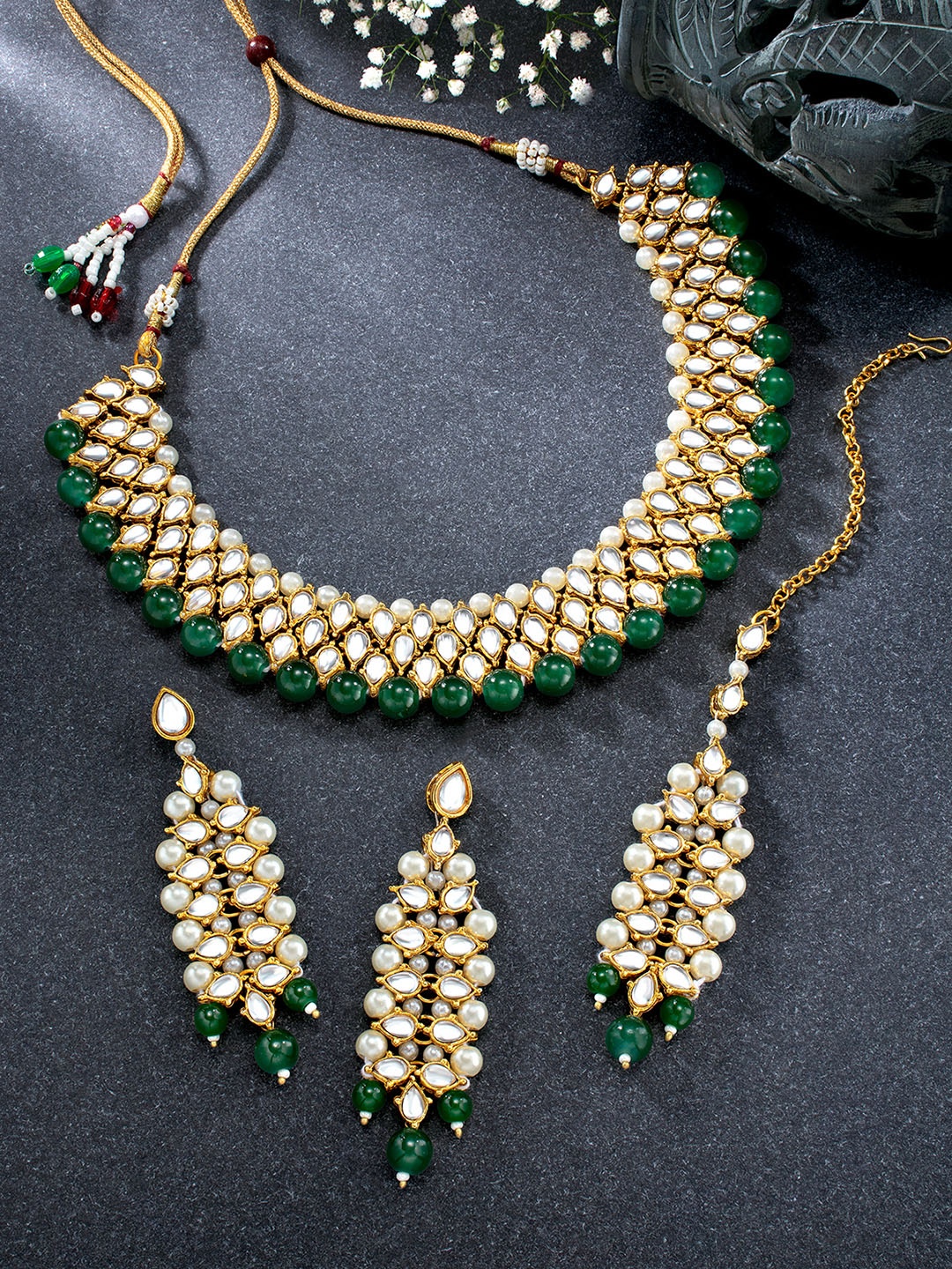 

Peora Gold-Plated Kundan-Studded Jewellery Set, Green