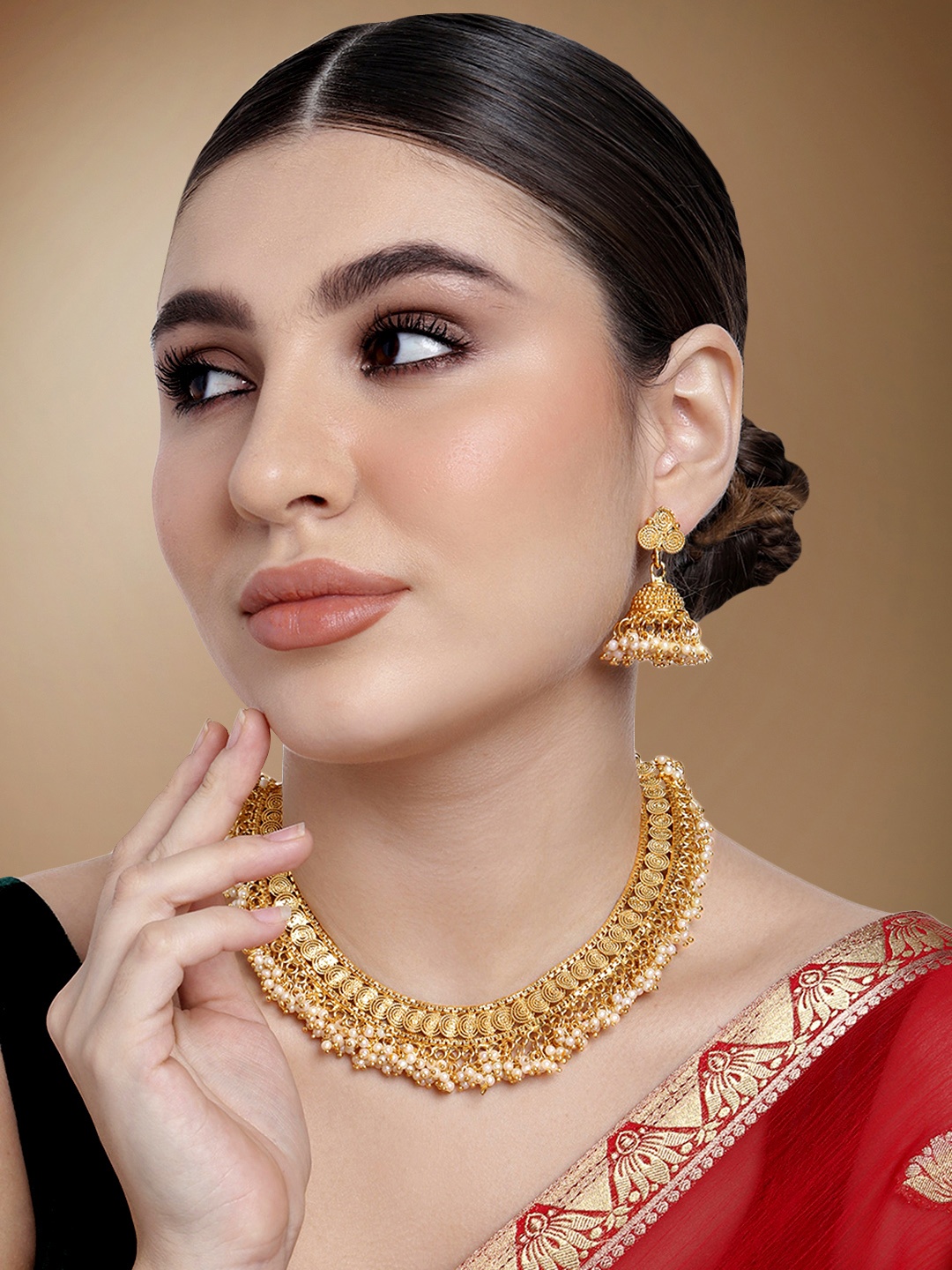 

Peora Gold-Plated Pearls-Studded Jewellery Set