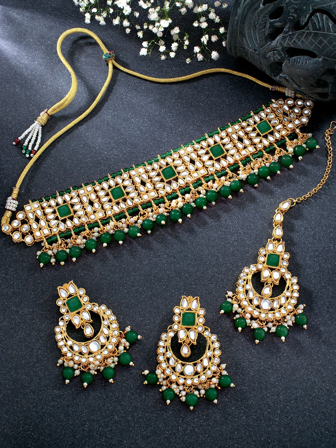 

Peora Gold-Plated Kundan-Studded Jewellery Set, Green