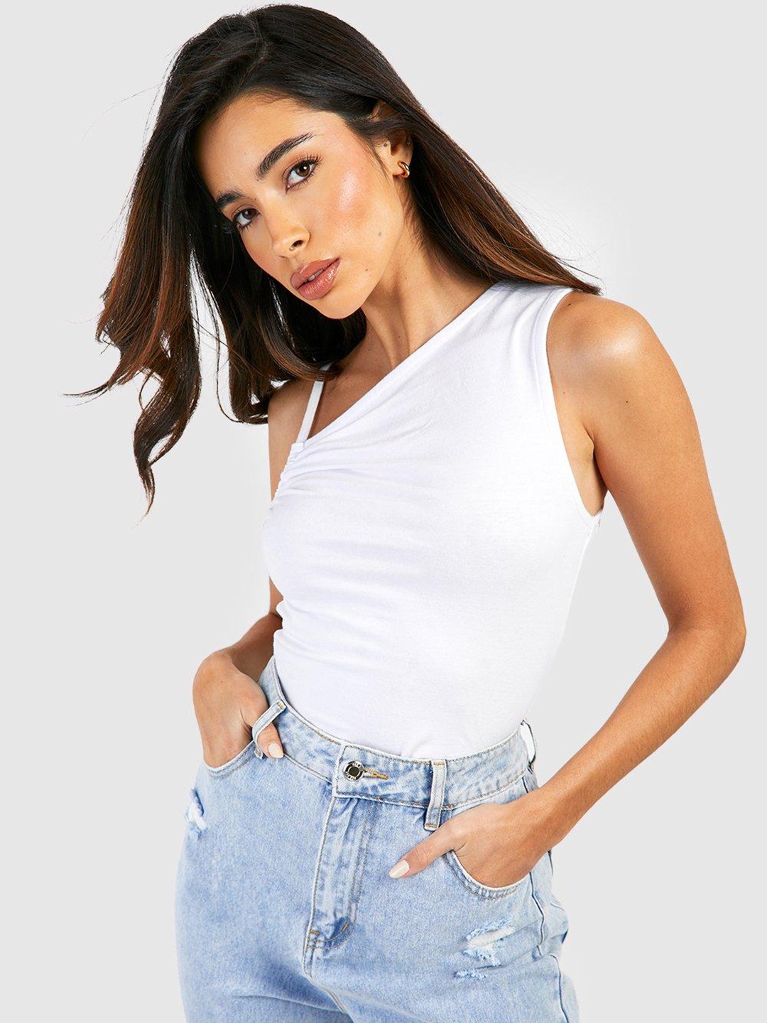 

Boohoo Asymmetric Neck Ruched Fitted Top, White