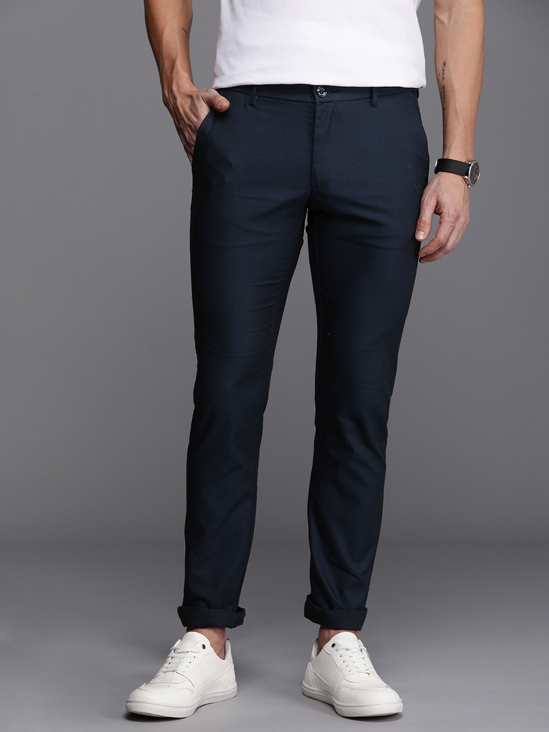 

Allen Solly Men Slim Fit Chinos Trousers, Navy blue