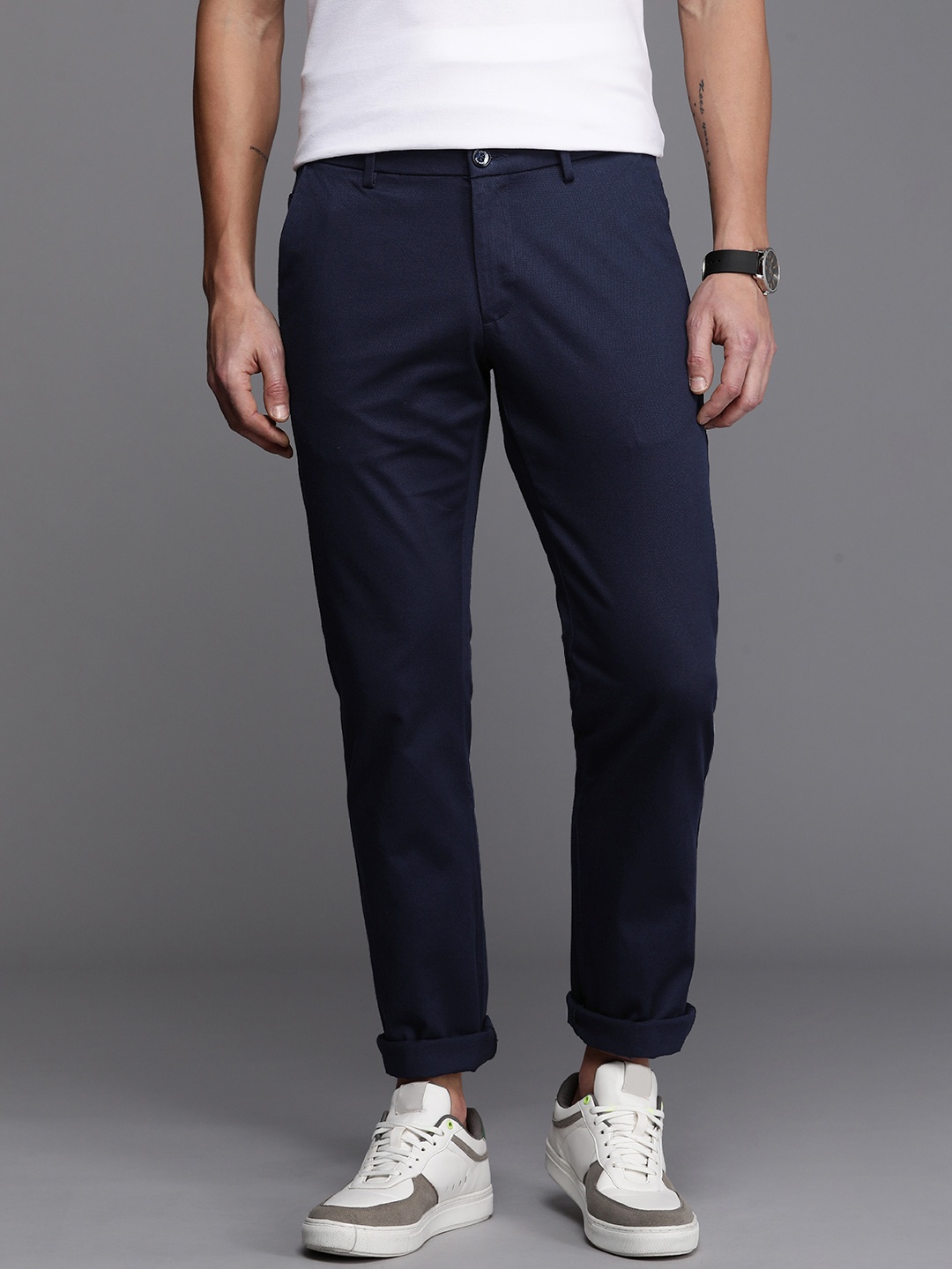 

Allen Solly Men Slim Fit Chinos Trousers, Navy blue