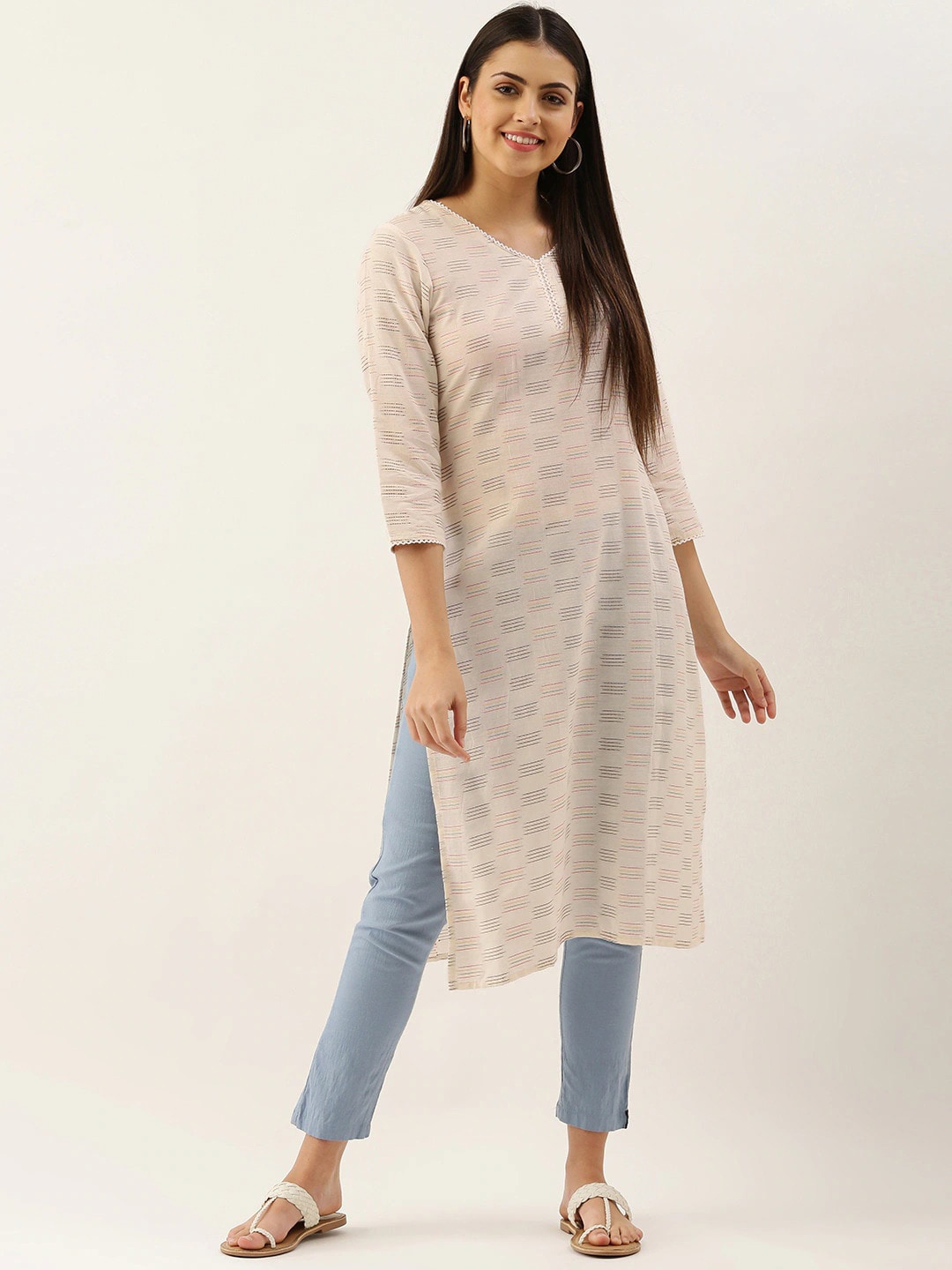 

Saanjh Women Off Embroidered V-Neck Thread Work Pure Cotton Kurta, Off white