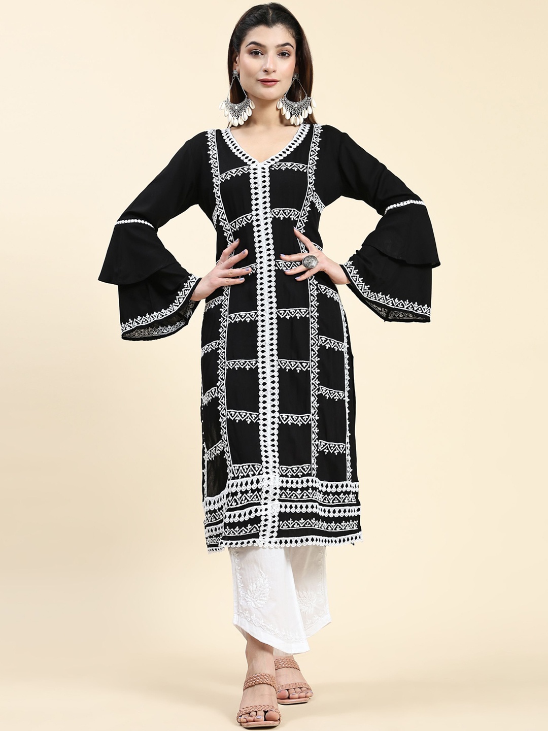 

HOUSE OF KARI Bell Sleeves Chikankari Kurta, Multi