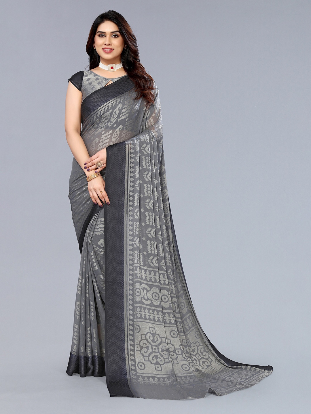 

Winza Designer Paisley Poly Chiffon Banarasi Saree With Blouse Piece, Grey