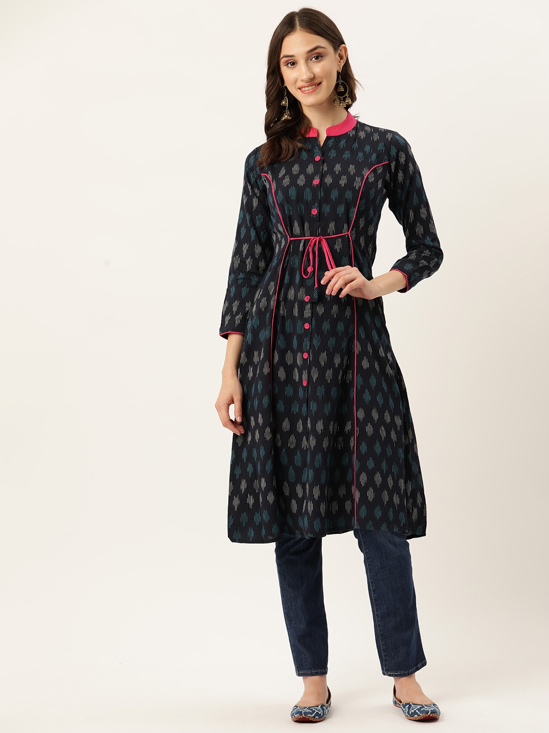 

Molcha Women Printed Cotton Kurta, Navy blue