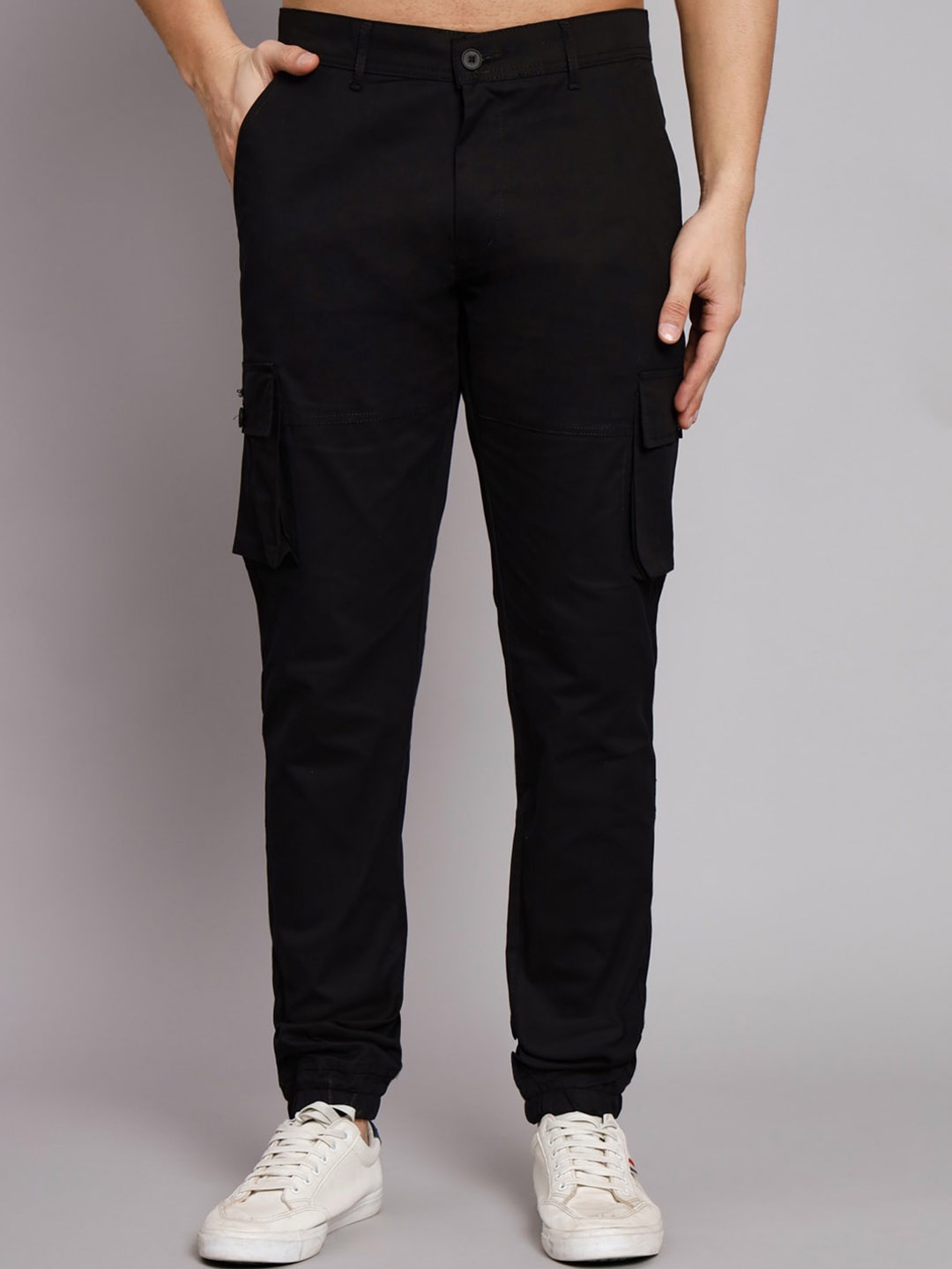 

Harvard Men Black Mid-Rise Slim Fit Cargos Trousers