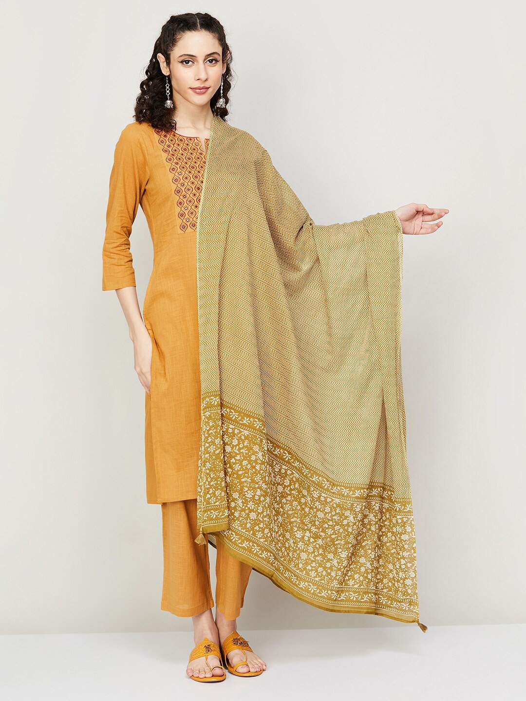 

Melange by Lifestyle Floral Printed Dupatta, Olive