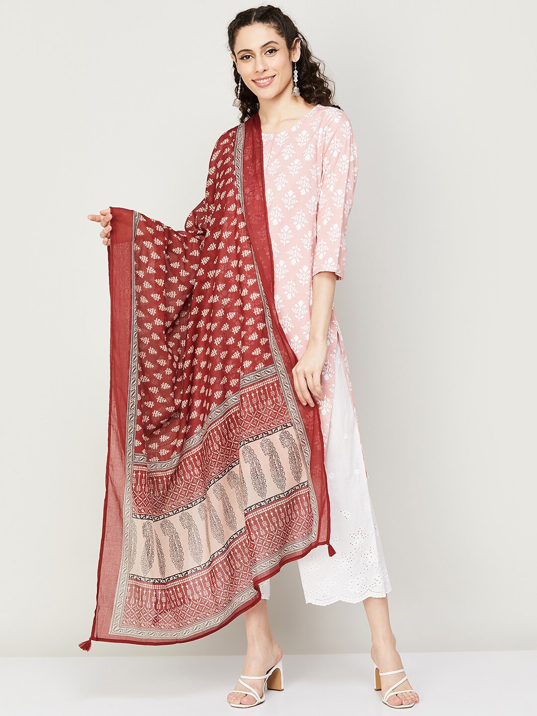 

Melange by Lifestyle Ethnic Motifs Printed Dupatta, Red