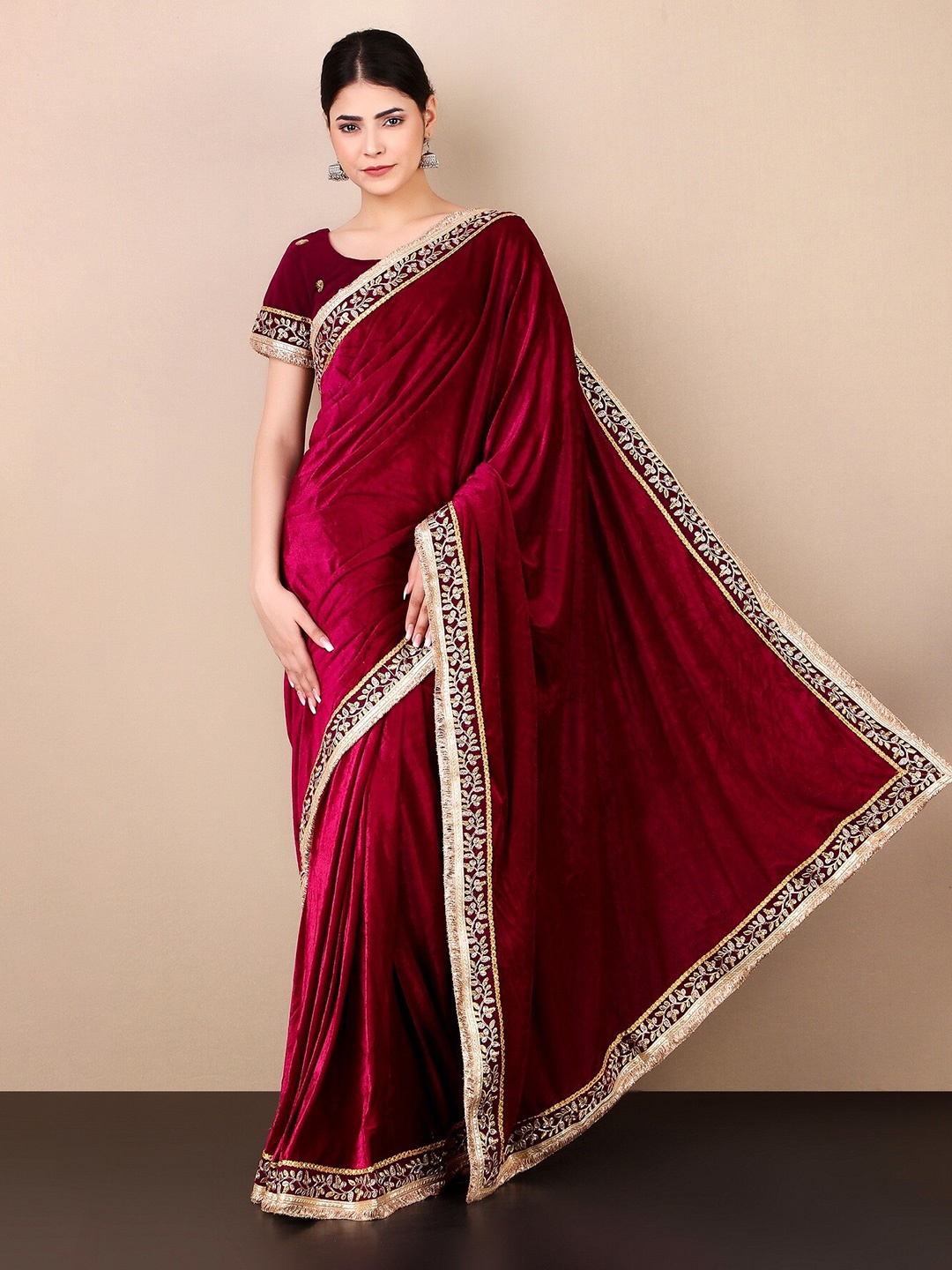 

KALINI Embellished Velvet Saree, Purple