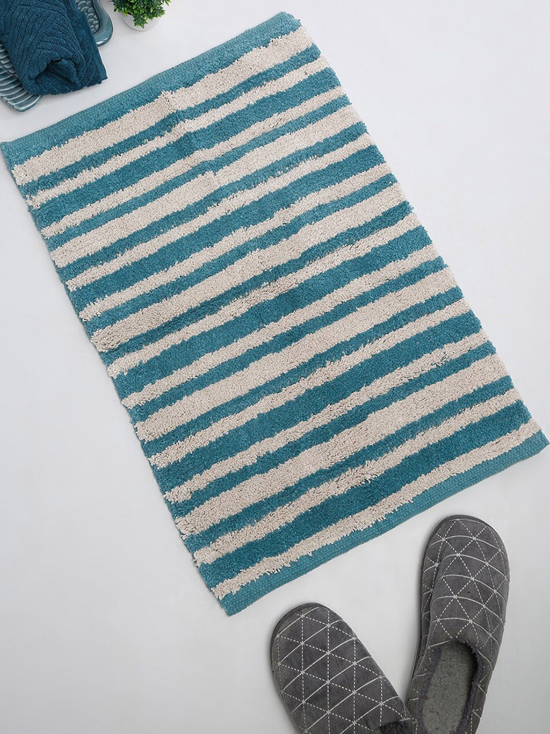 

Fabindia Pranay Teal-Blue & White Striped Rectangular Cotton Bathmat