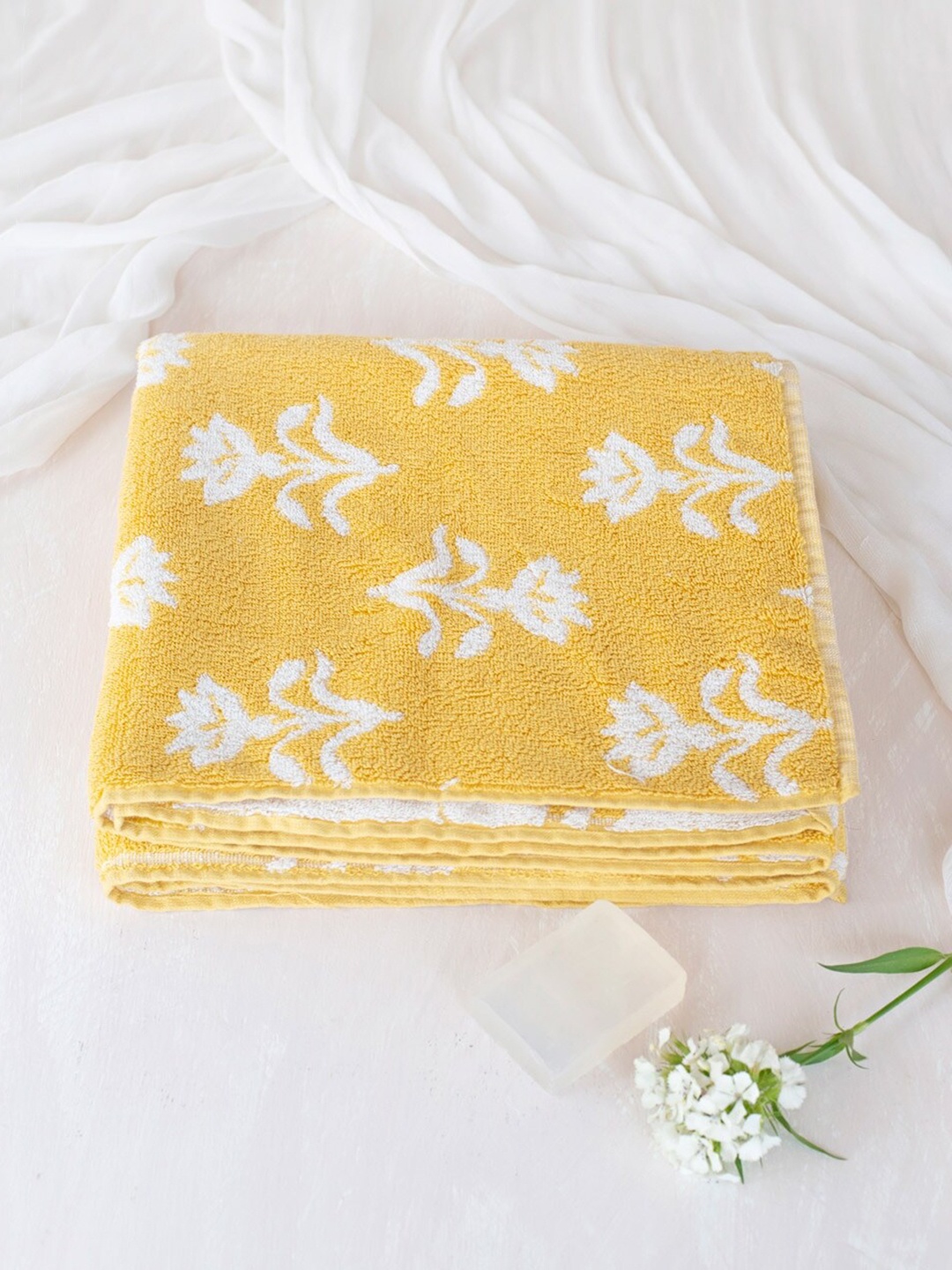 

Fabindia Vikal Yellow & White Cotton 570GSM Face Towel