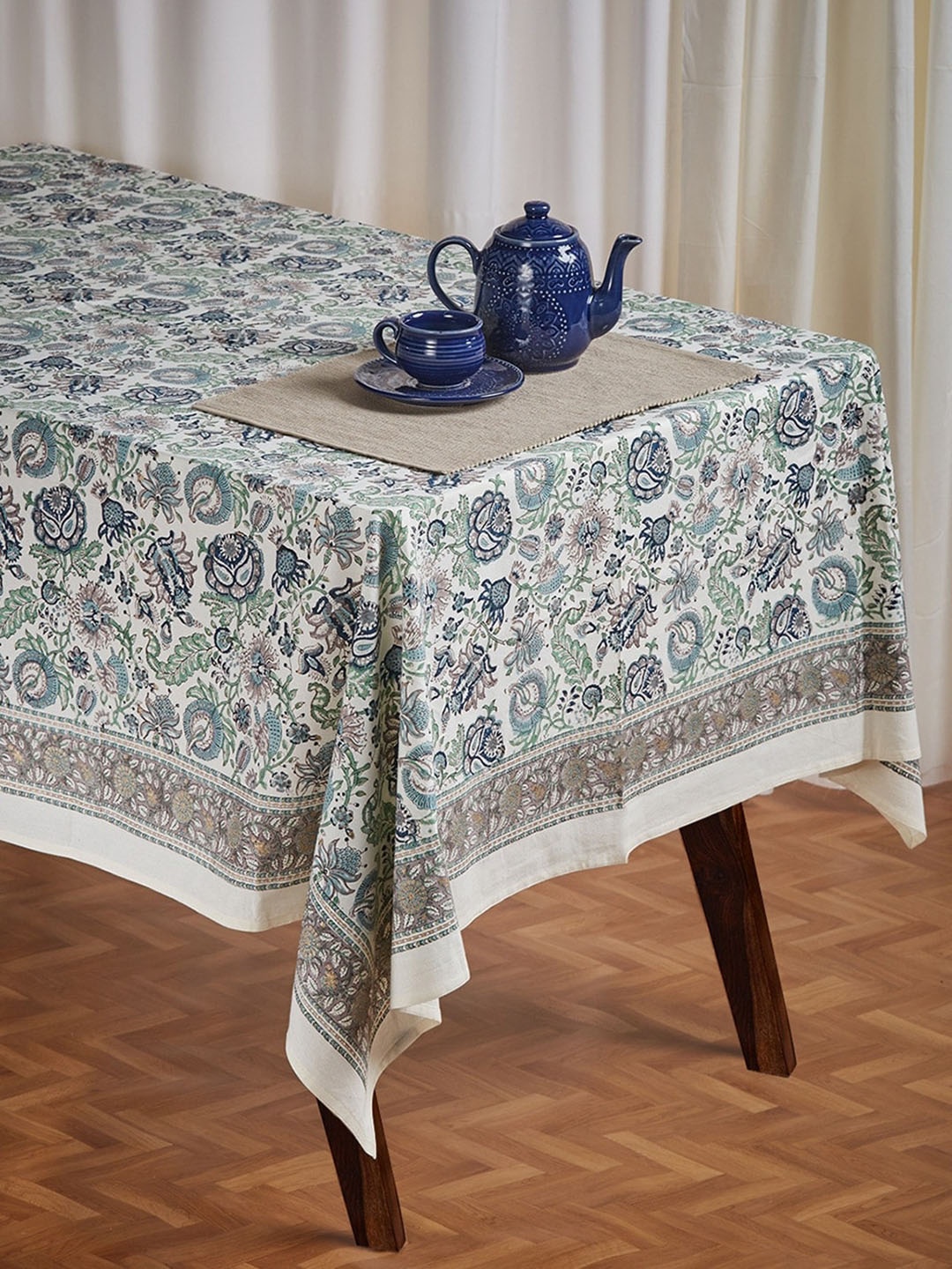 

Fabindia Blue & White Printed Antara Cotton 6-Seater Table Cover