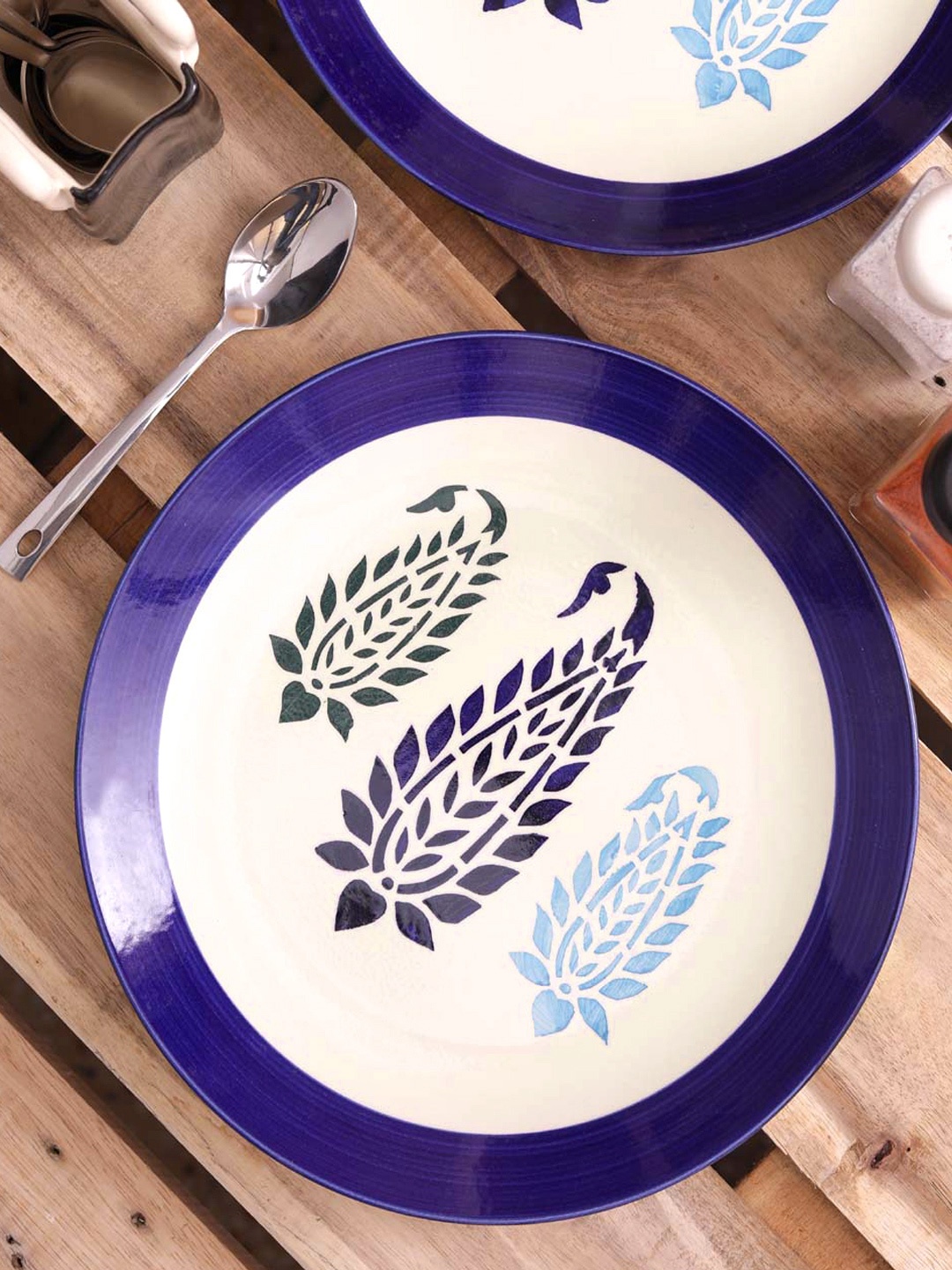 

VarEesha Off-White & Blue 6 Pieces Paisley Stoneware Printed Small Plate Set