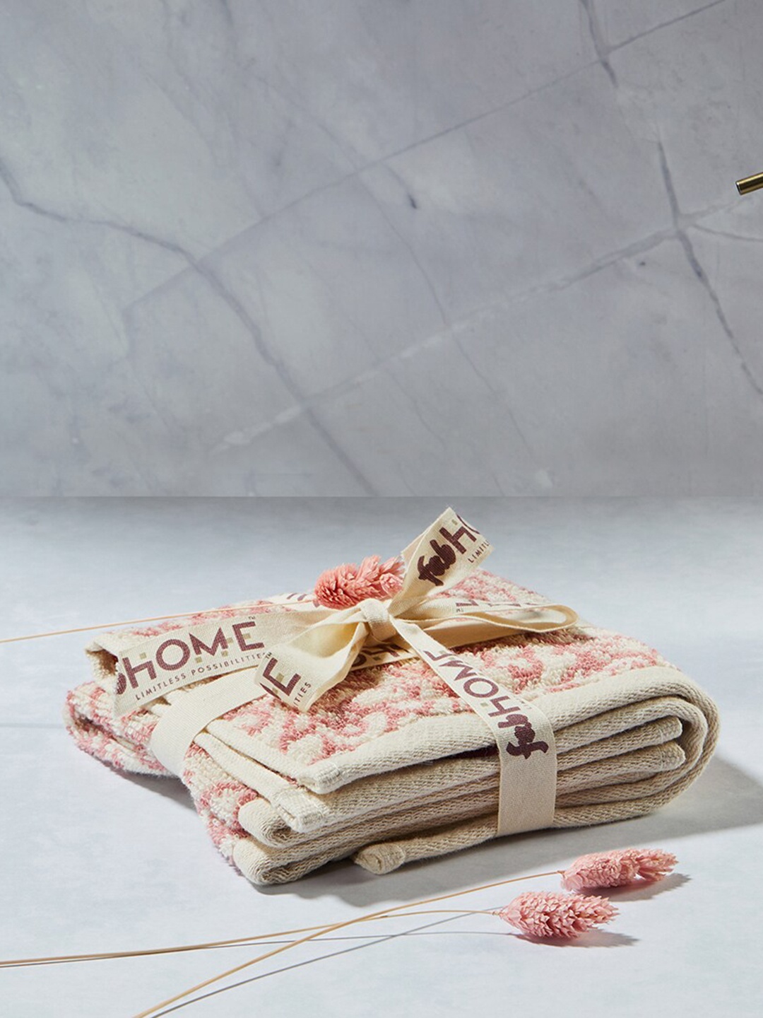 

Fabindia Jaal White & Red 2 Pieces Cotton Face Towel, Cream