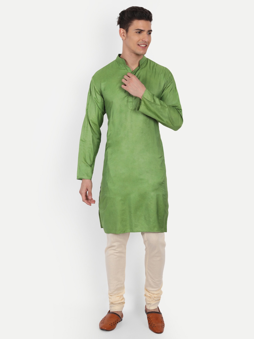 

Aashima Wahal Mandarin Collar Cotton Silk Pathani Kurta, Green