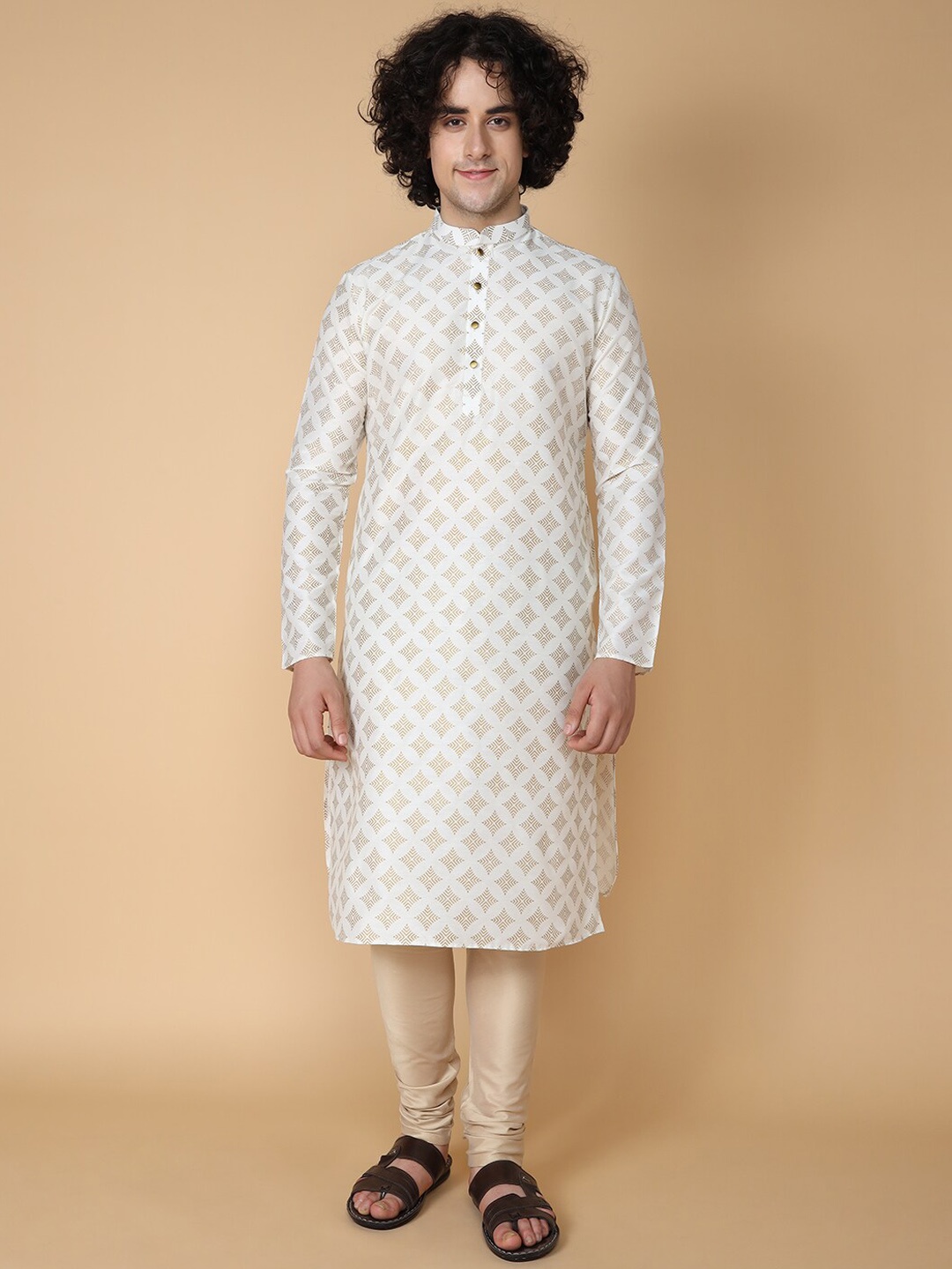 

TABARD Men Geometric Cotton Mandarin Collar Kurta, White