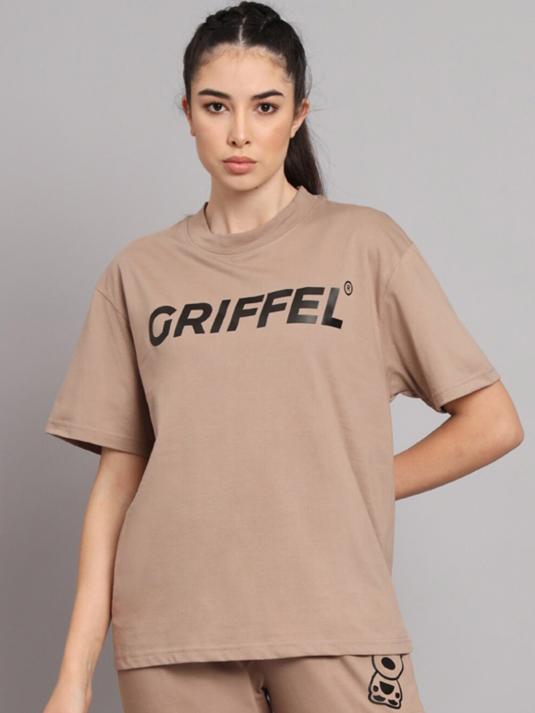 

GRIFFEL Typography Printed Drop Shoulder Sleeves Cotton Oversized T-shirt, Camel brown