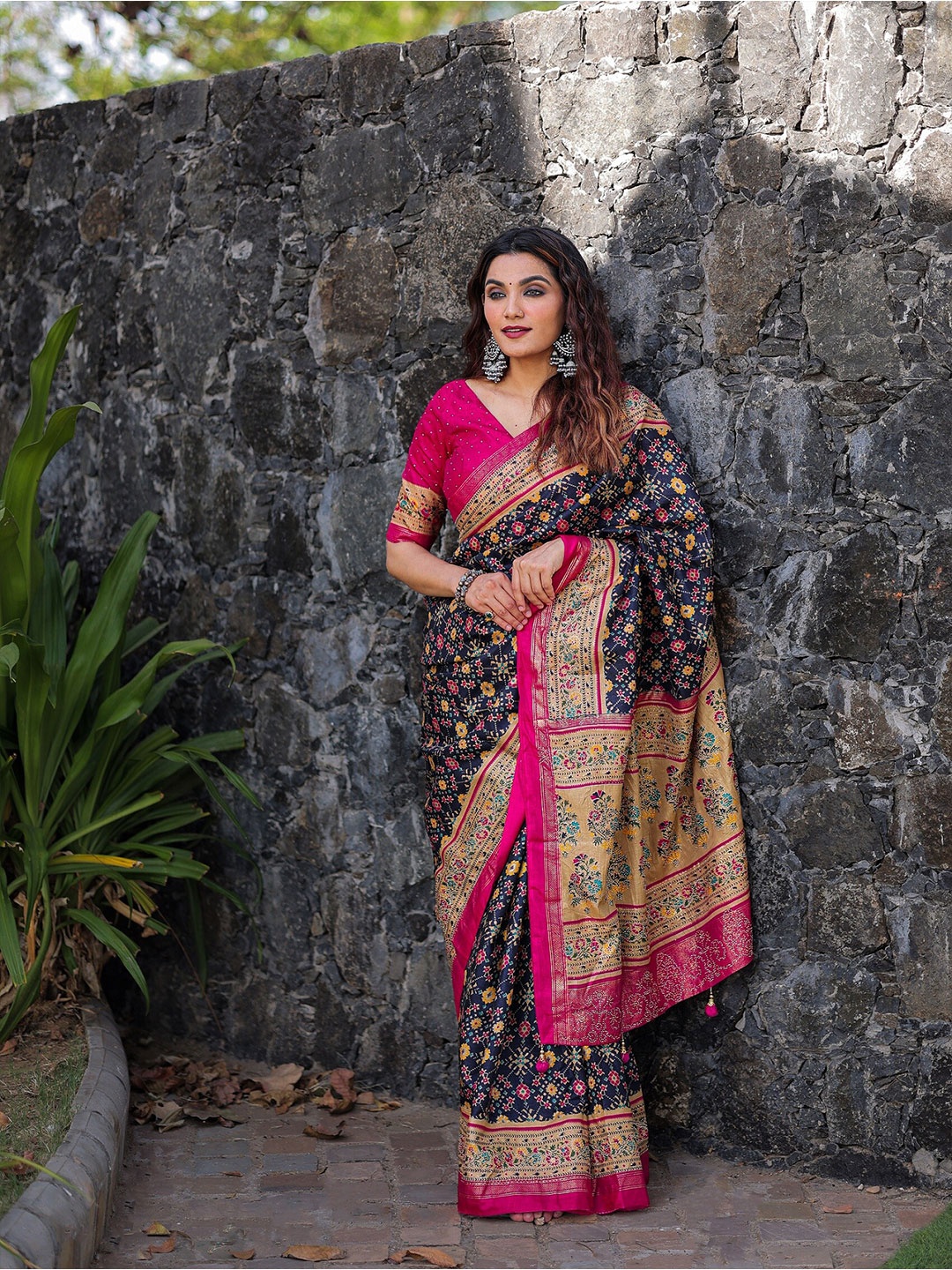 

LOOKNBOOK ART Ethnic Motifs Beads and Stones Patola Saree, Navy blue