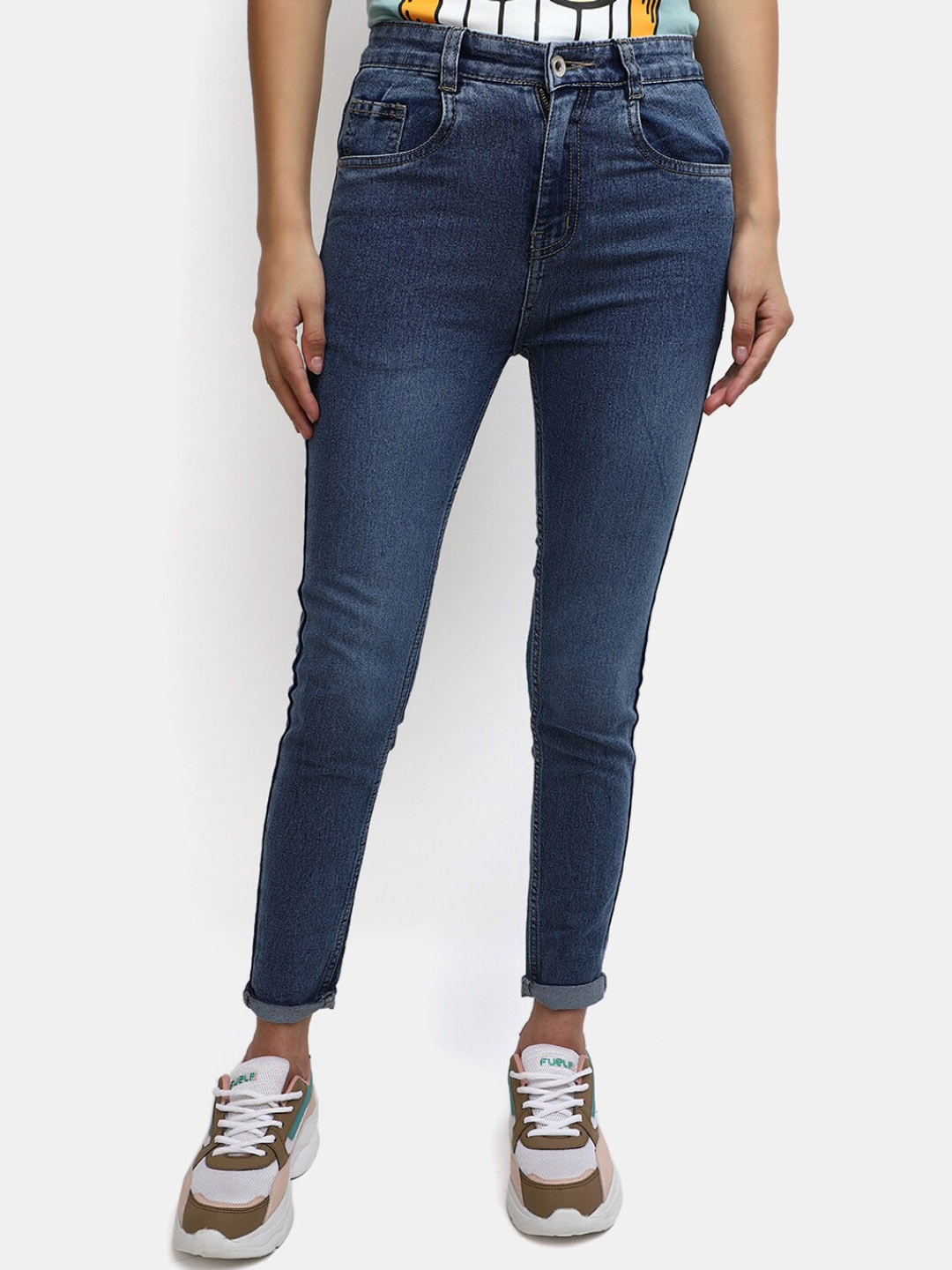 

V-Mart Women Light Fade Cotton Jeans, Blue