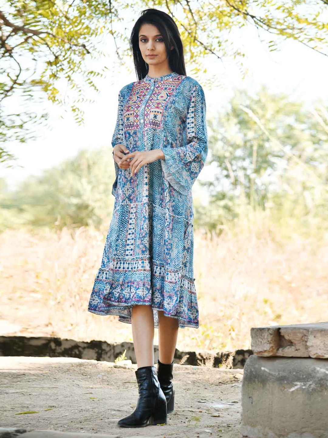 

Meena Bazaar Tribal Printed Mandarin Collar Bell Sleeves Cotton Fit & Flare Dress, Blue