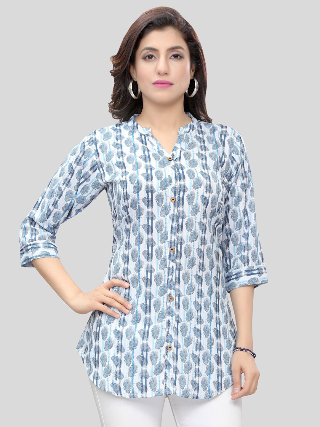 

Saree Swarg Floral Printed Mandarin Collar Kurti, White