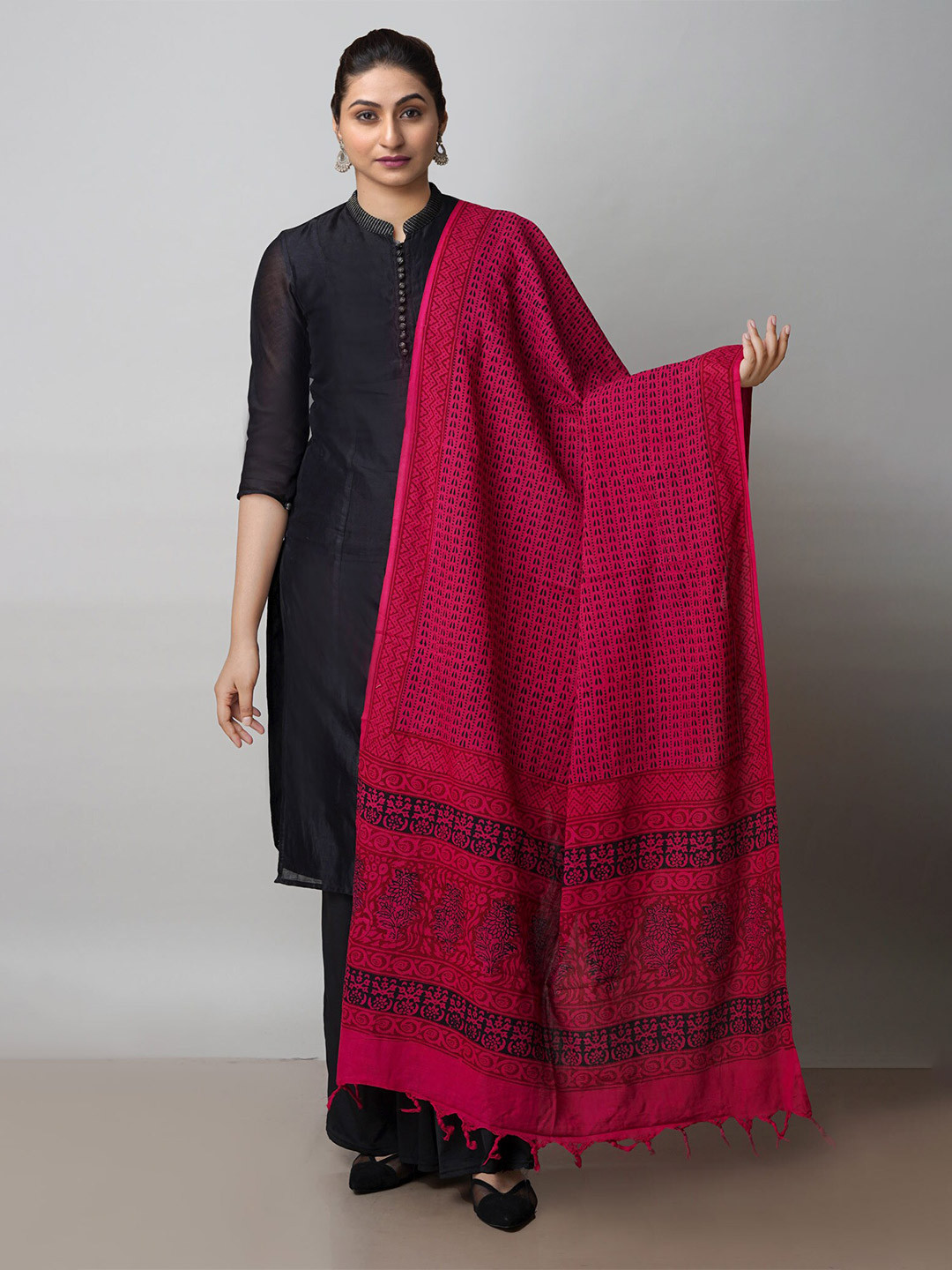 

Unnati Silks Ethnic Motifs Printed Cotton Dupatta, Pink