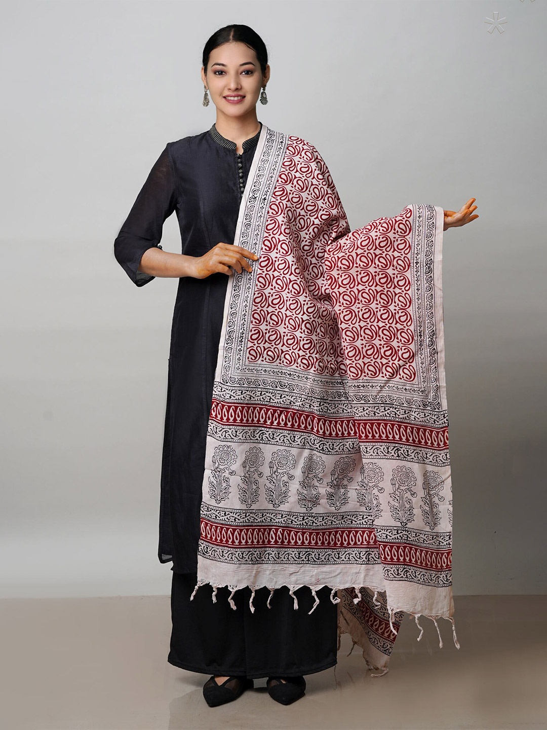 

Unnati Silks Ethnic Motifs Printed Sustainable Tasseled Cotton Dupatta, White