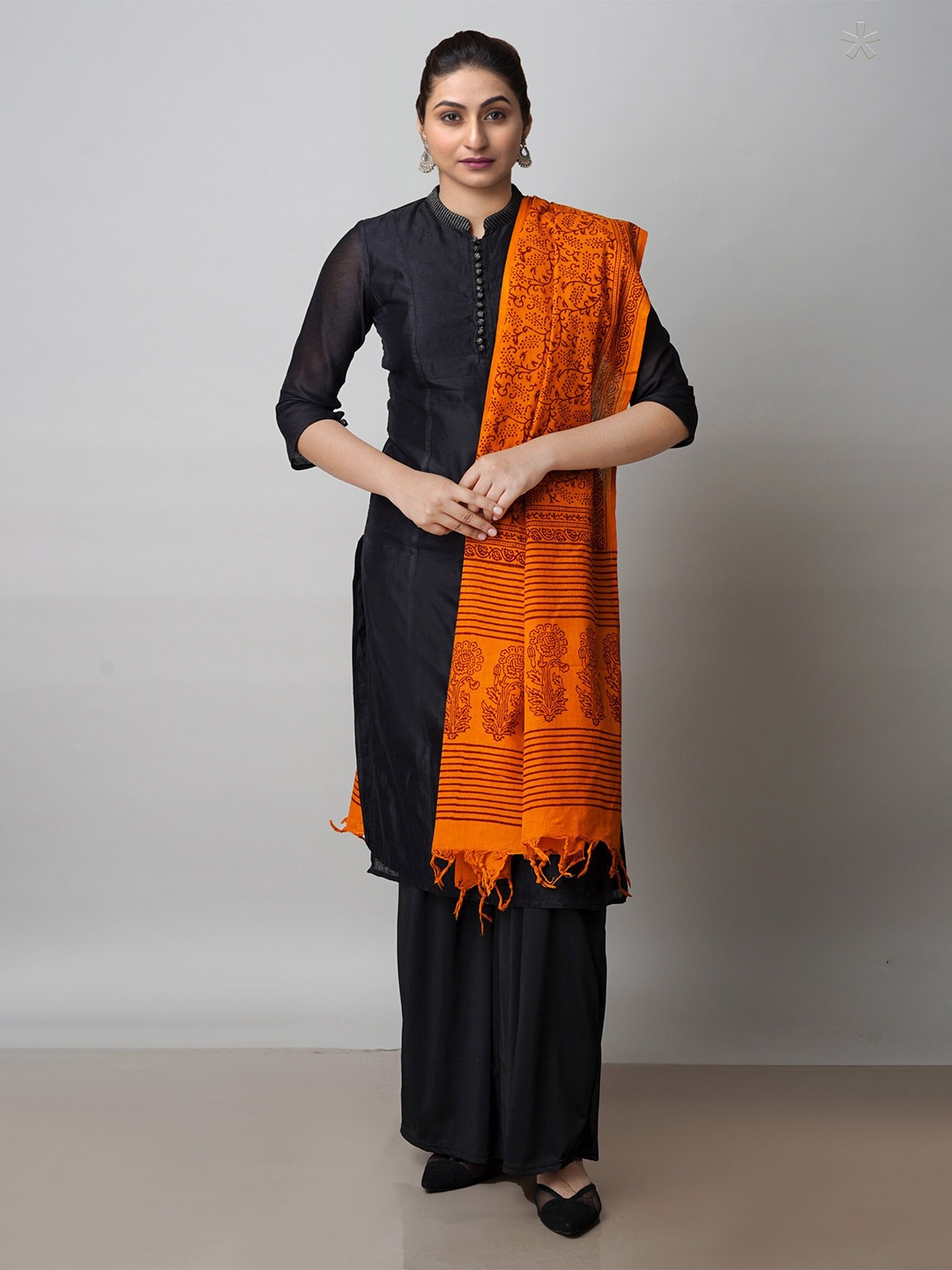 

Unnati Silks Ethnic Motifs Printed Tie and Dye Dupatta, Orange
