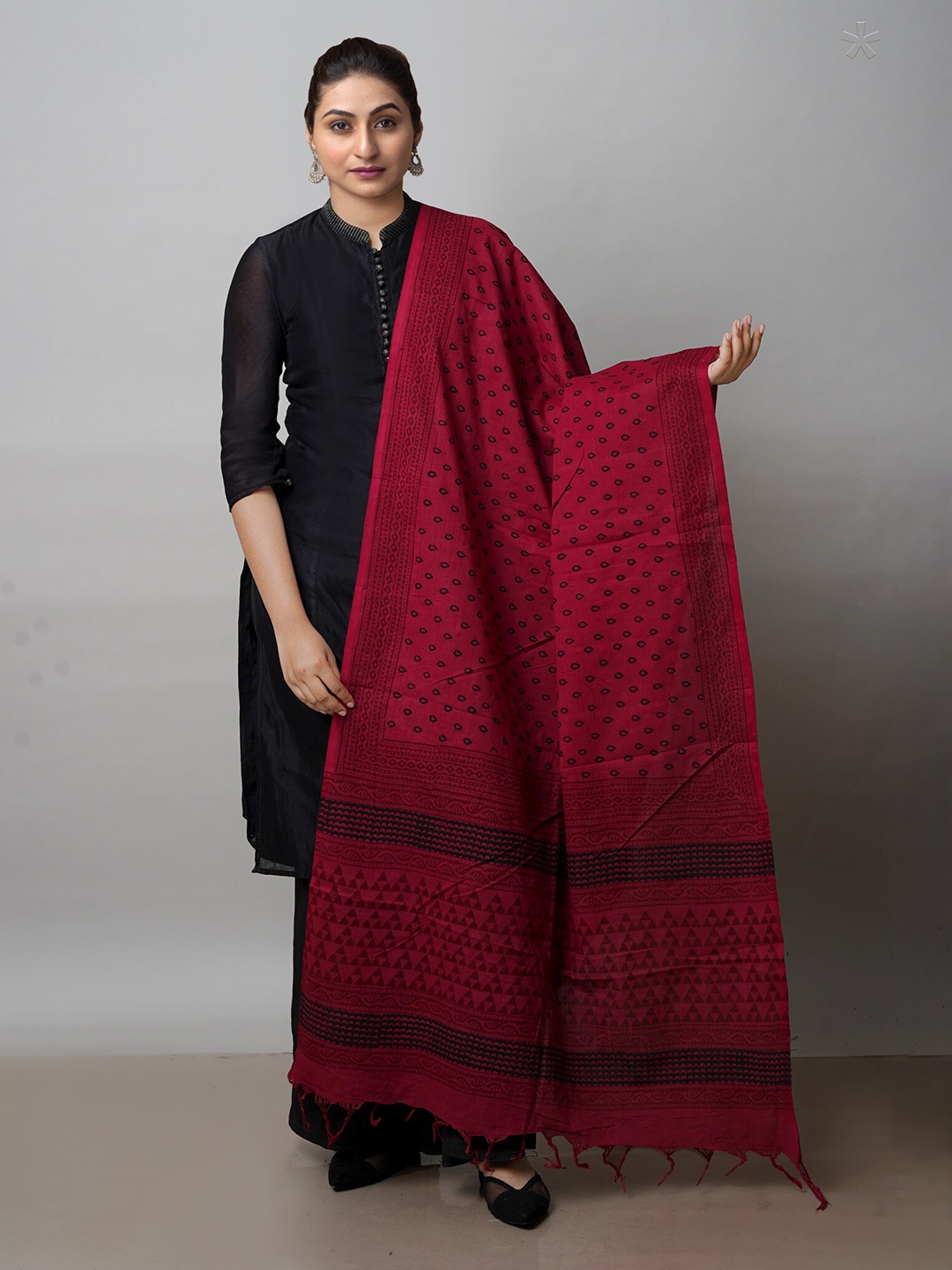 

Unnati Silks Ethnic Motifs Printed Sustainable Tasseled Cotton Dupatta, Red