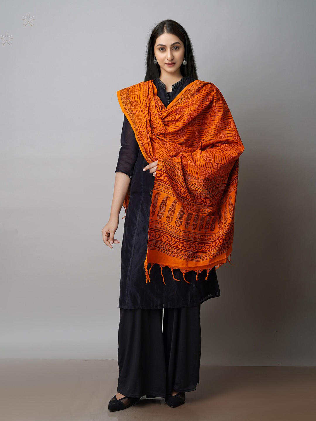 

Unnati Silks Ethnic Motifs Printed Tie and Dye Dupatta, Orange