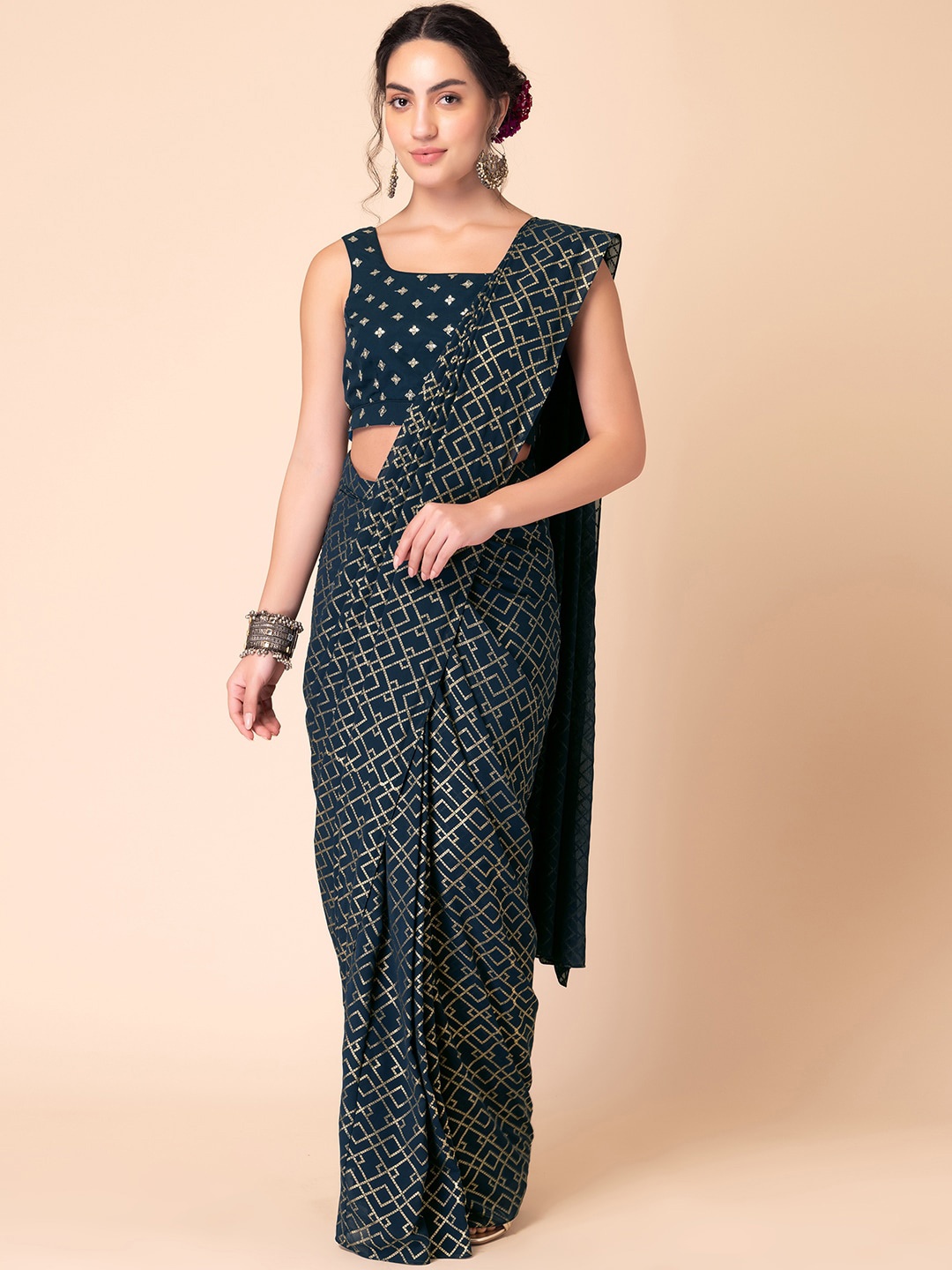 

INDYA Geometric Foil Printed Poly Georgette Saree, Navy blue