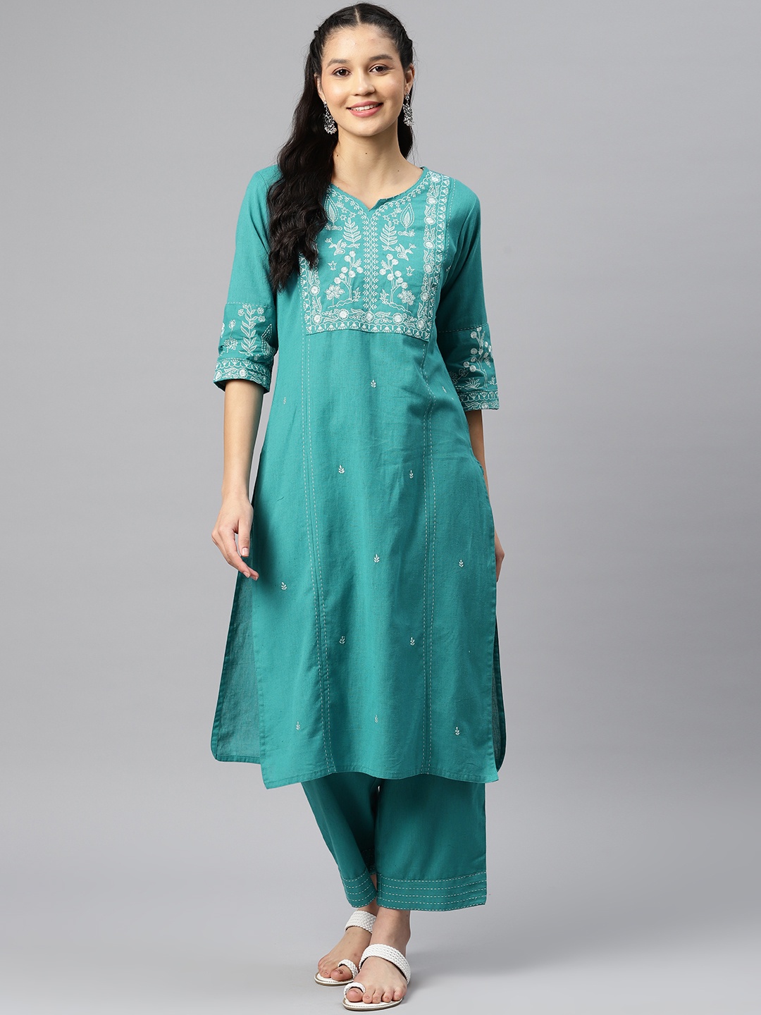 

Readiprint Fashions Women Floral Embroidered Thread Work Pure Cotton Kurta with Palazzos, Blue