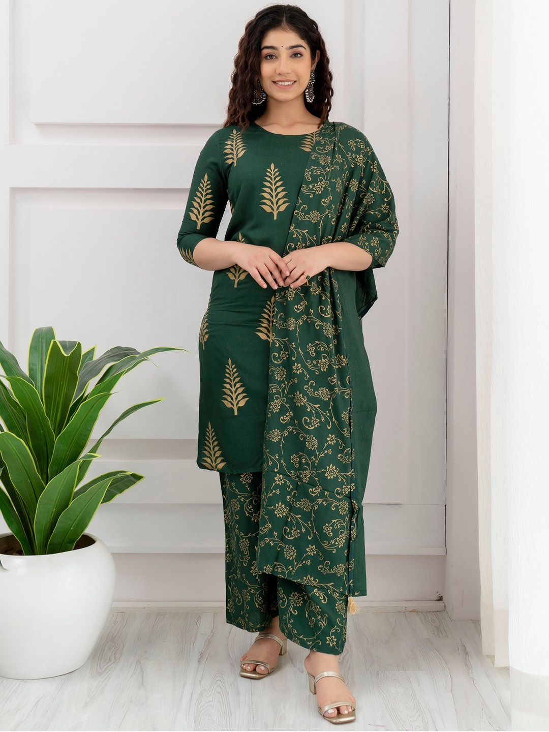 

SURHI Ethnic Motif Printed Pure Cotton Kurta With Palazzo & Dupatta, Green