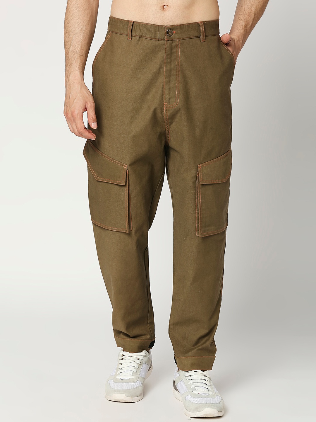 

Blamblack Men Relaxed Fit Mid-Rise Easy Wash Cotton Cargos Trousers, Brown
