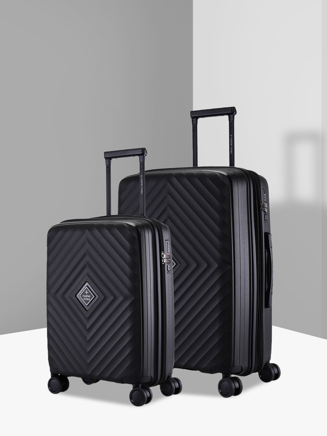 

Nasher Miles Antwerp Polypropylene Set of 2 S/M Black Trolley Bags 55-65cm