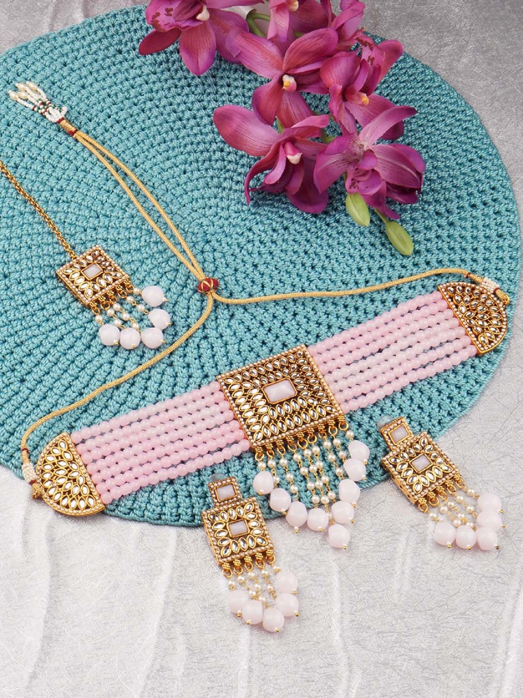 

Matushri Art Gold-Plated Kundan Studded & Beaded Jewellery Set