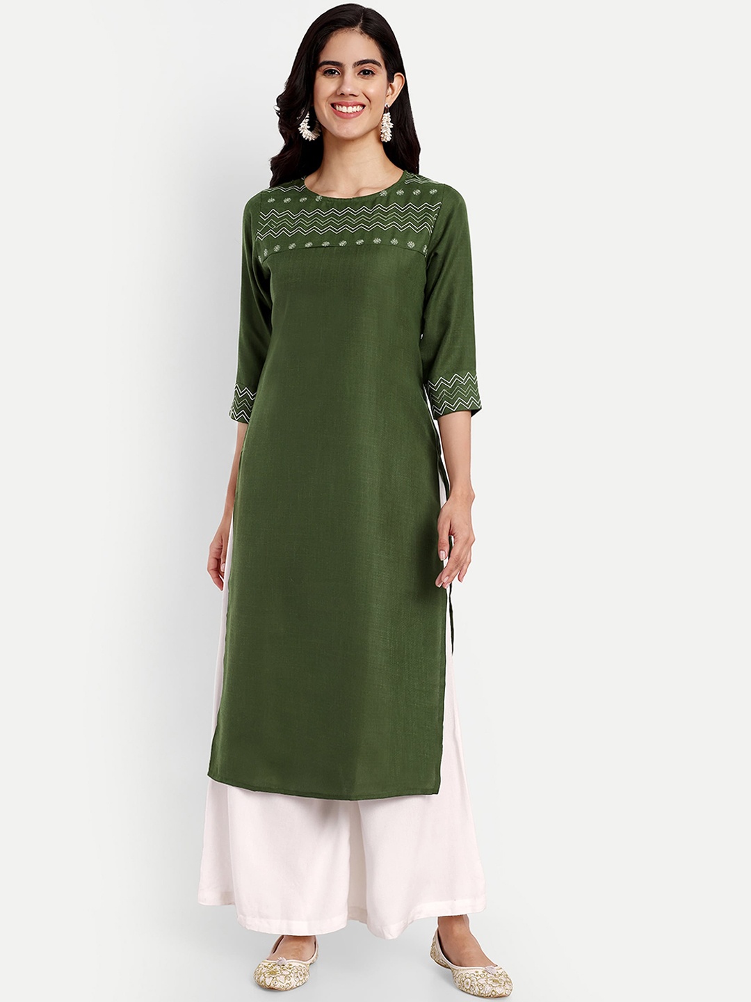 

NH KAPDEWALA Geometric Yoke Design Thread Work Kurta, Green