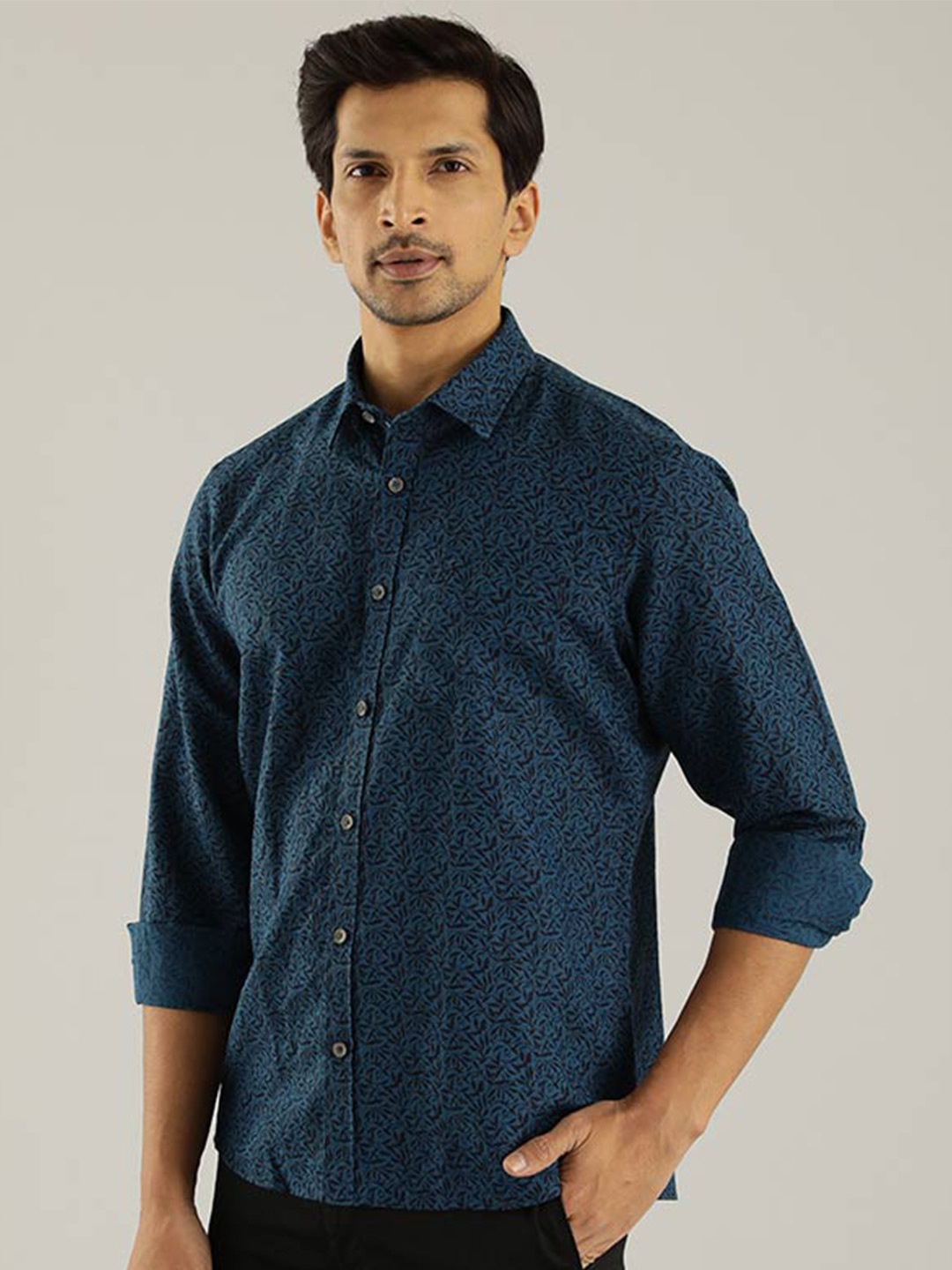 

Indian Terrain Slim Fit Floral Printed Linen Cotton Casual Shirt, Blue
