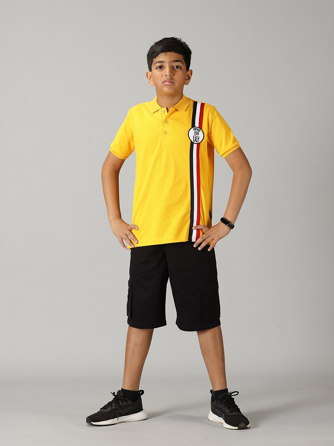 

KiddoPanti Boys Printed T-Shirt With Shorts, Yellow