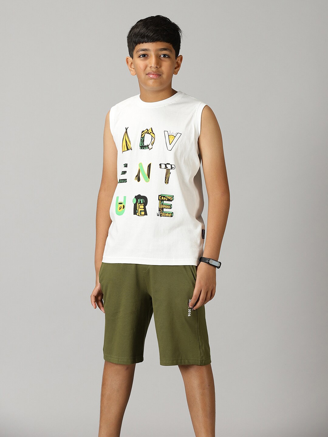 

KiddoPanti Boys Printed Pure Cotton T-Shirt With Shorts, White
