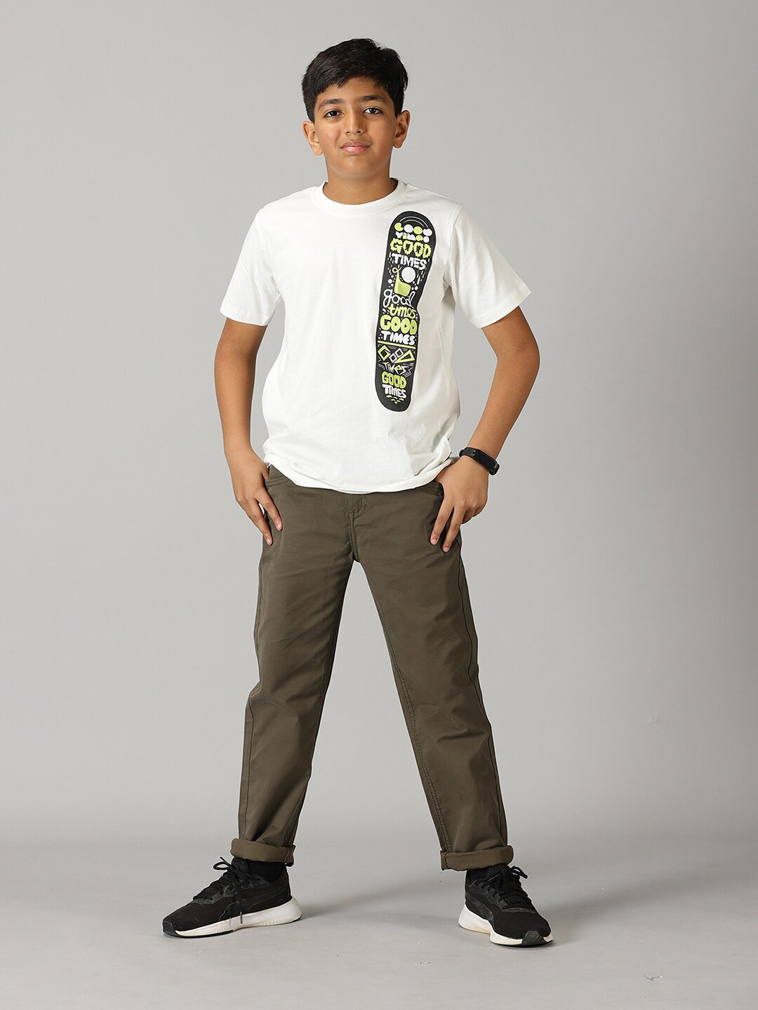 

KiddoPanti Boys Printed Pure Cotton T-shirt With Trousers, White