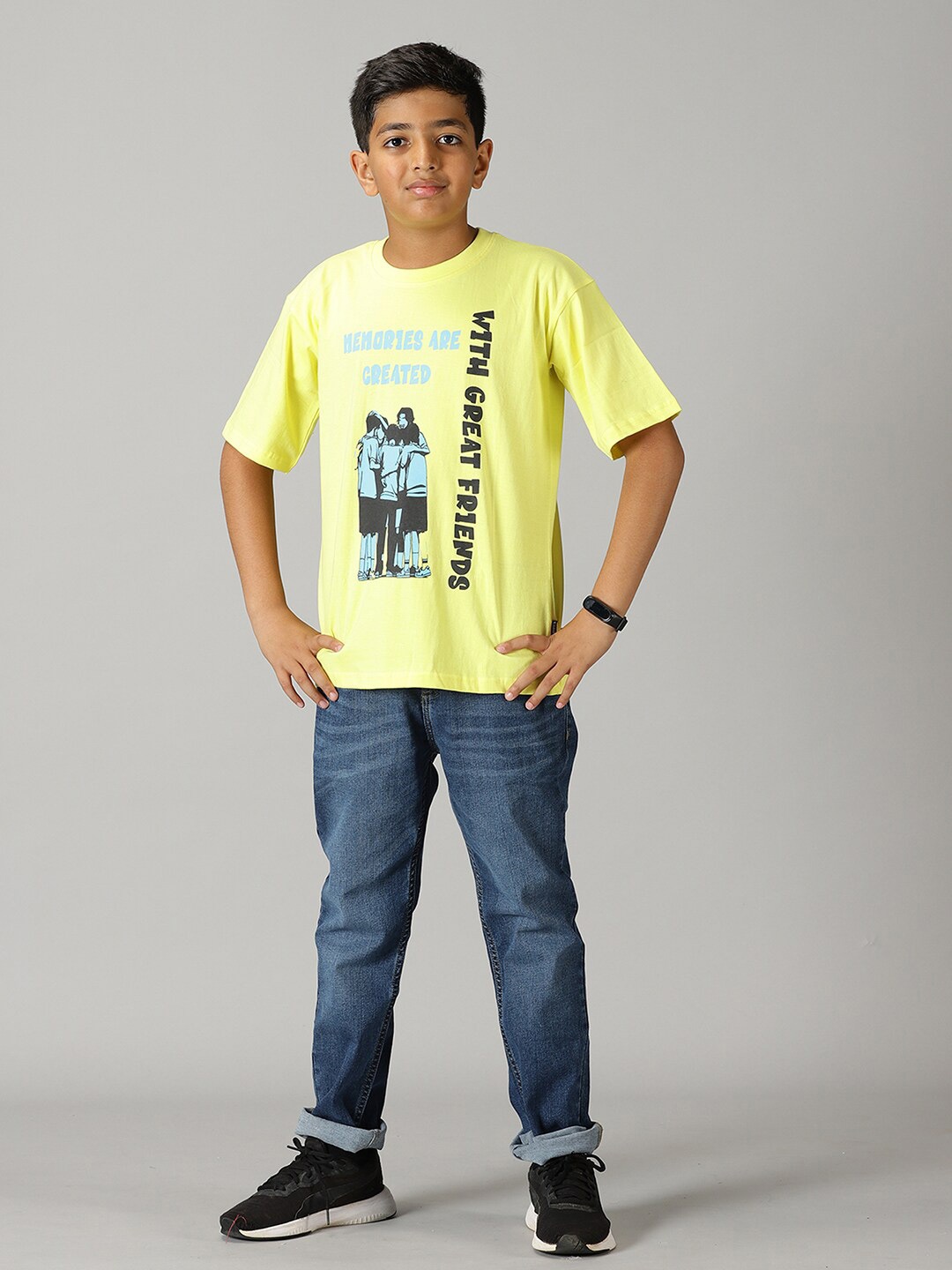 

KiddoPanti Boys Printed Pure Cotton T-shirt With Trousers, Yellow