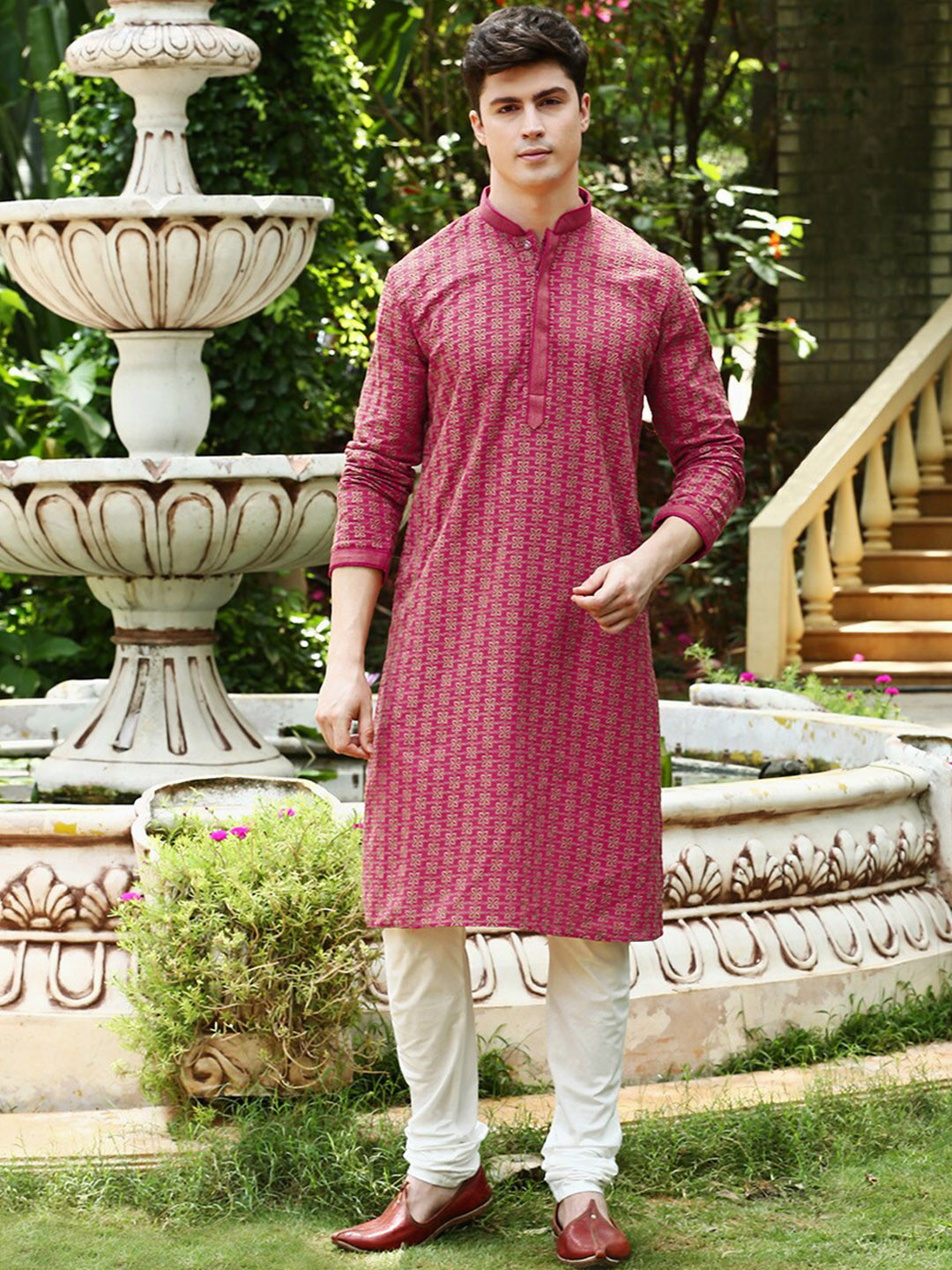 

Sanwara Ethnic Motifs Embroidered Regular Chikankari Pure Cotton Kurta with Churidar, Pink
