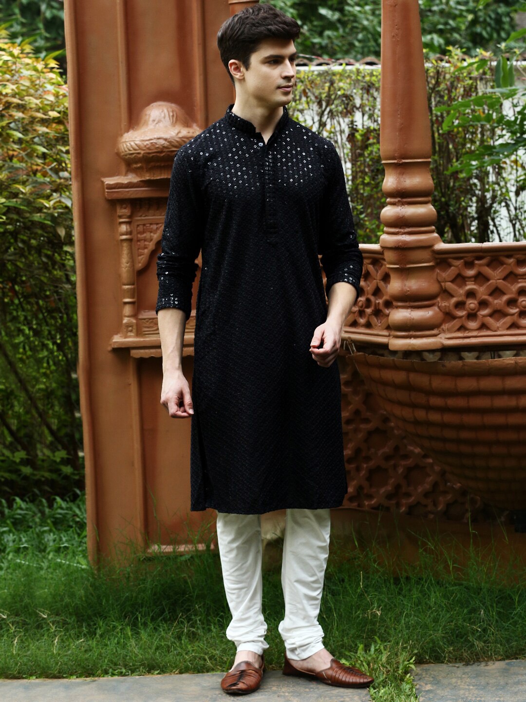 

Sanwara Floral Chikankari Embroidered Pure Cotton Kurta With Churidar, Black