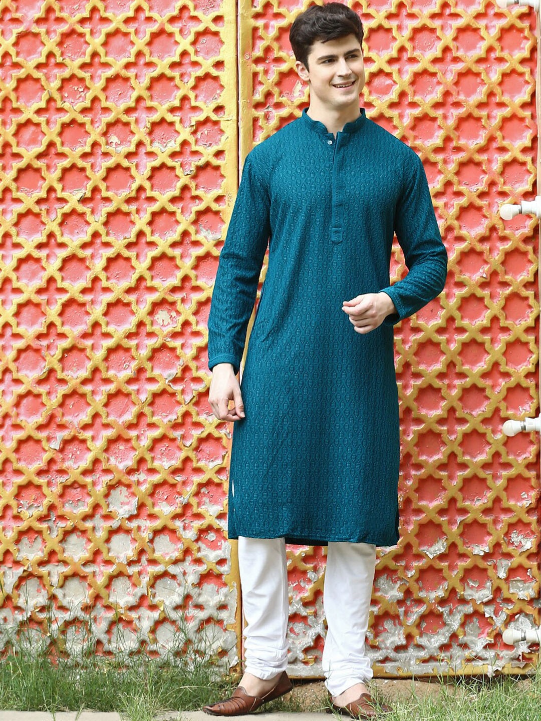 

Sanwara Geometric Chikankari Embroidered Pure Cotton Kurta With Churidar, Teal