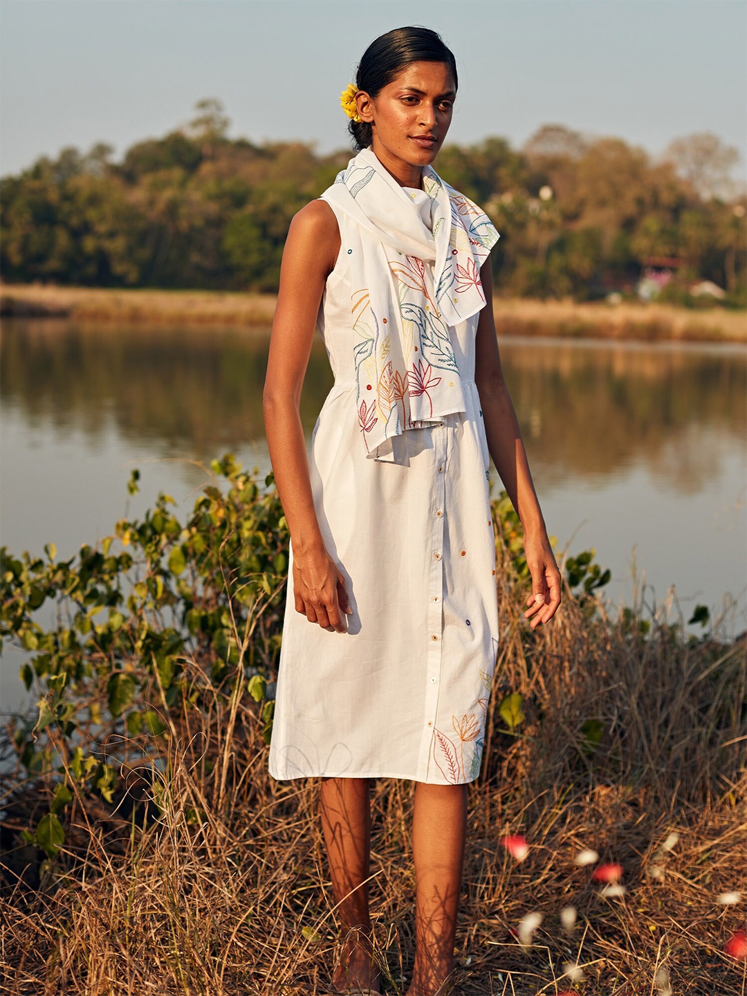 

OKHAI Floral Embroidered A-Line Dress With Stole, White