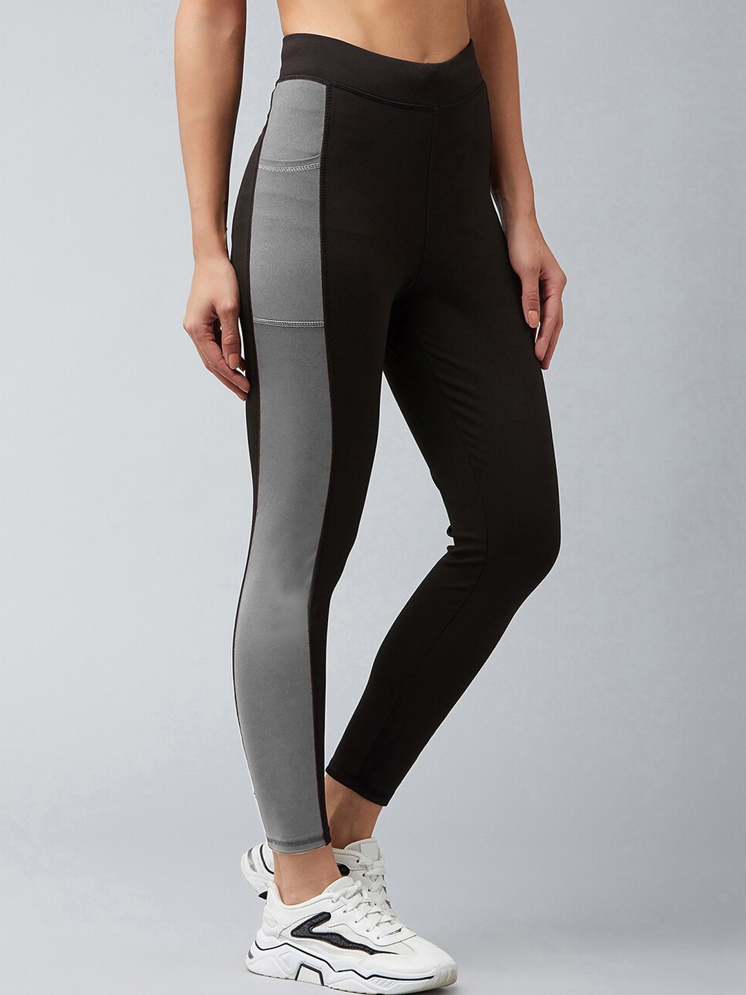 

Blinkin Women Training or Gym Slim Fit Sports Tights, Black