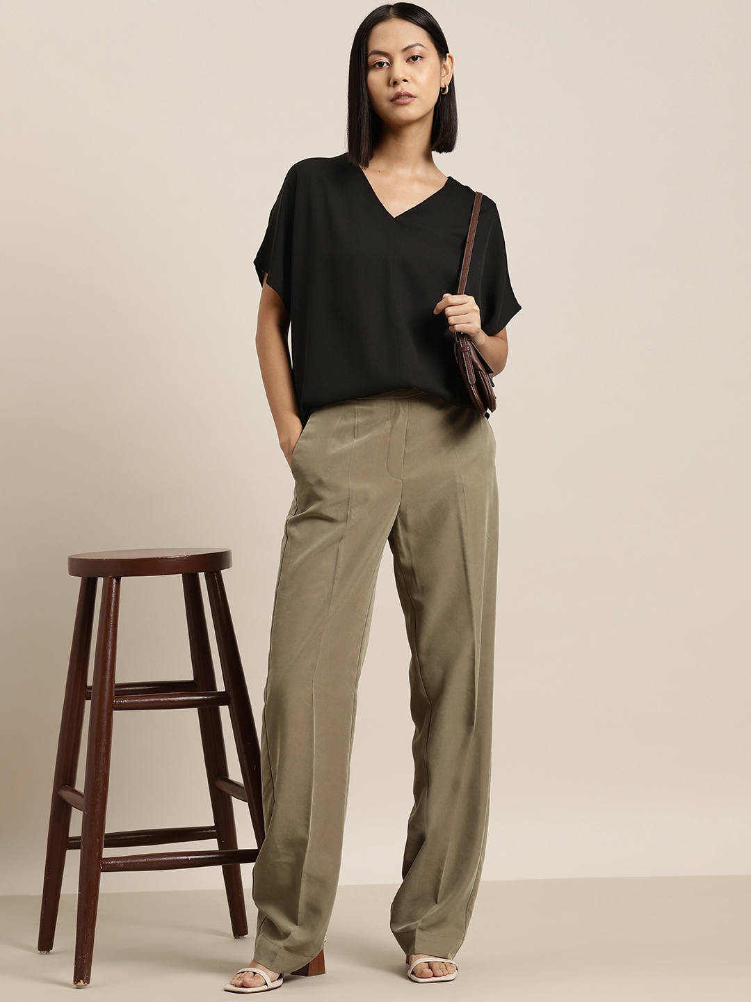

her by invictus Extended Sleeves Top, Black